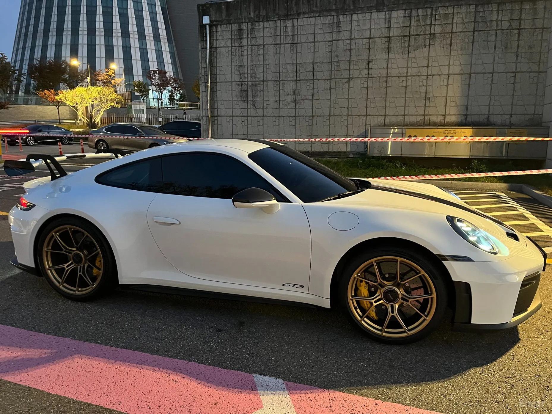 Porsche 911 (992) превью 4