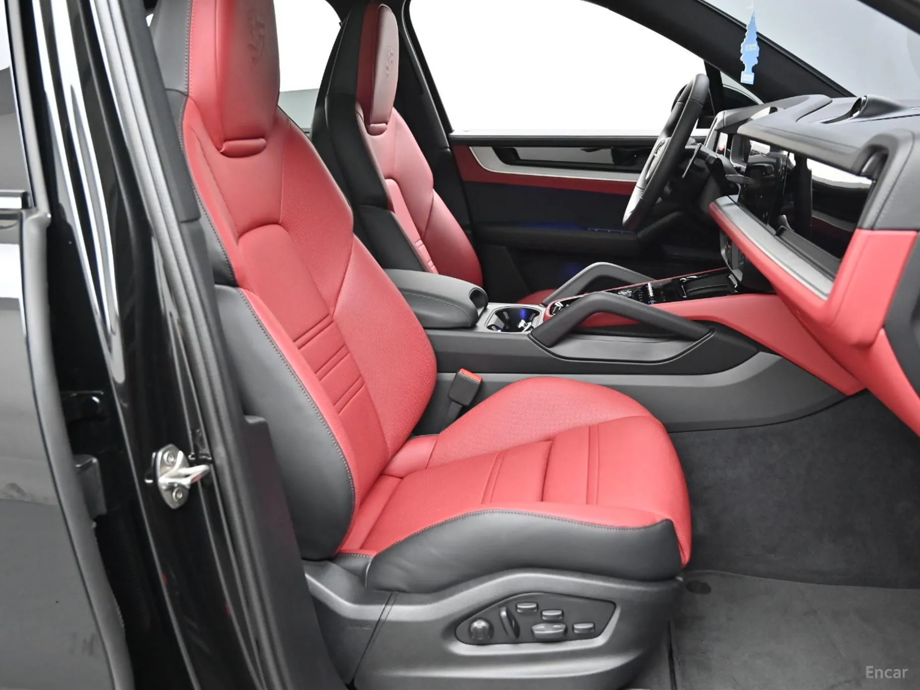 Porsche Cayenne (PO536) превью 10