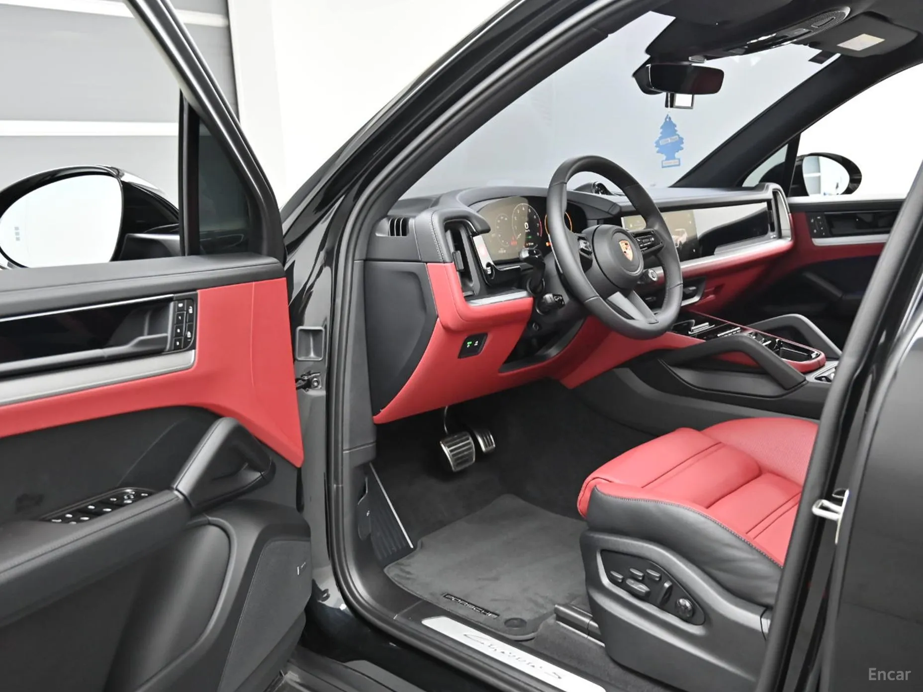Porsche Cayenne (PO536) превью 11