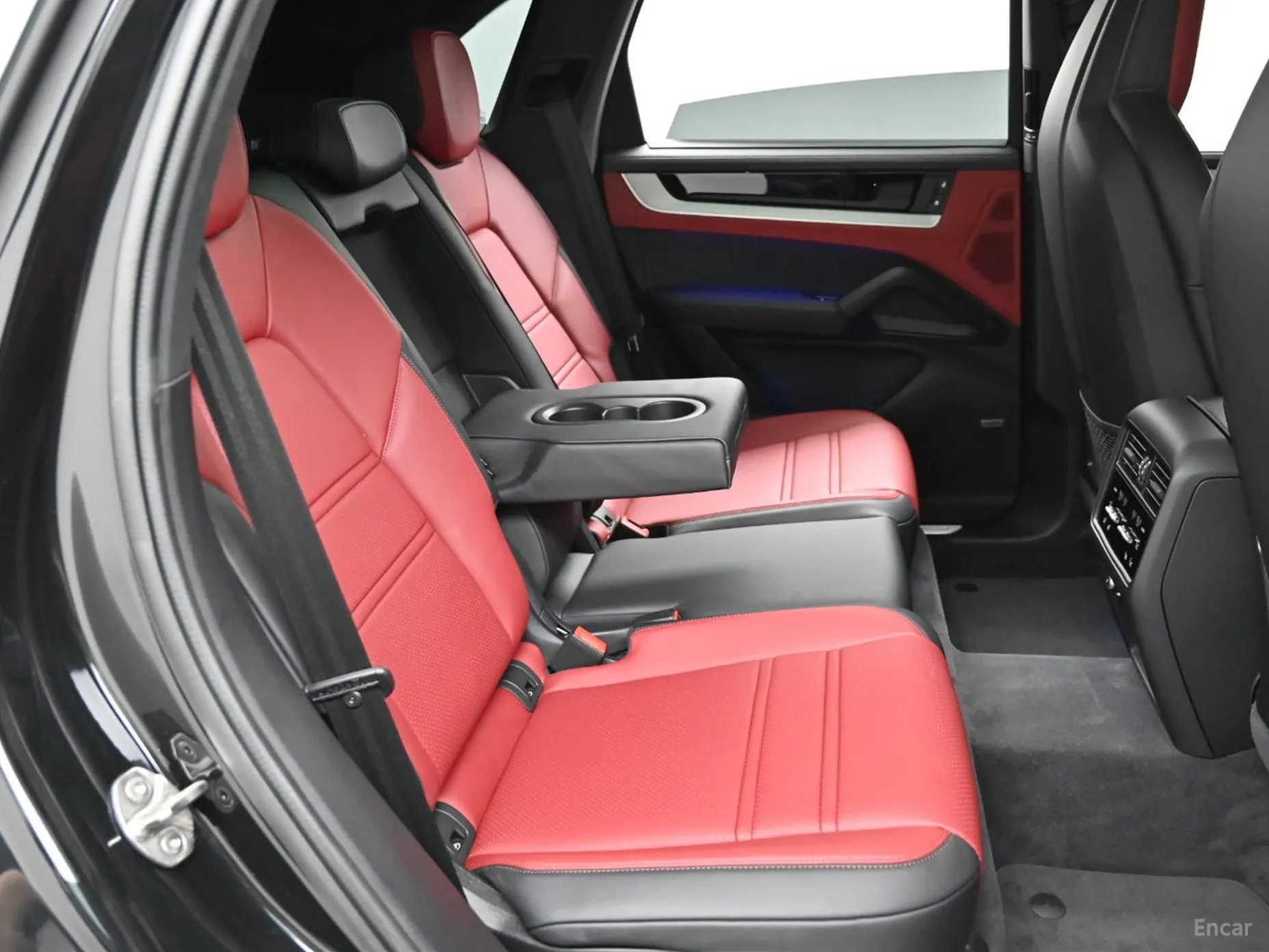 Porsche Cayenne (PO536) превью 12