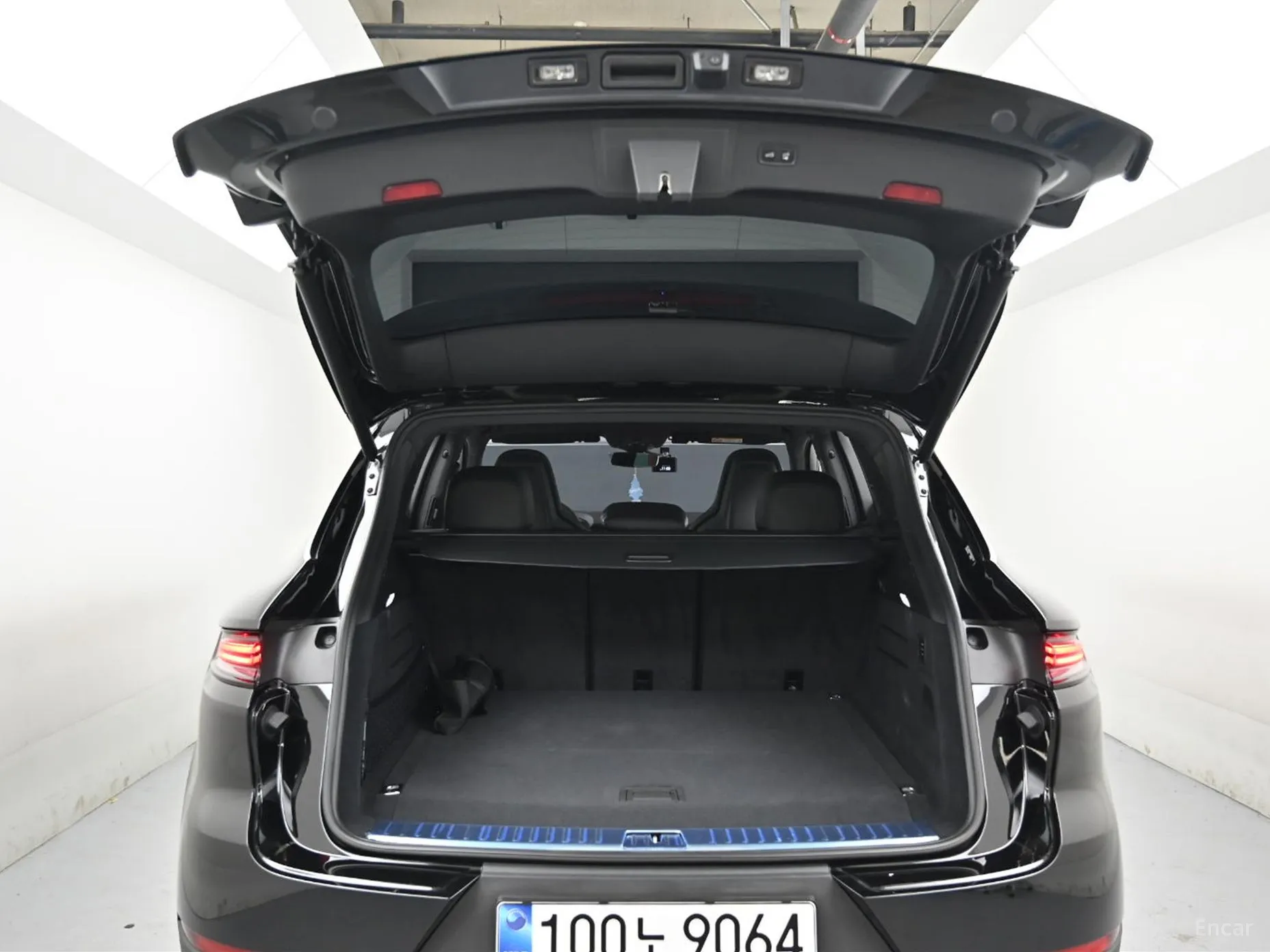 Porsche Cayenne (PO536) превью 20