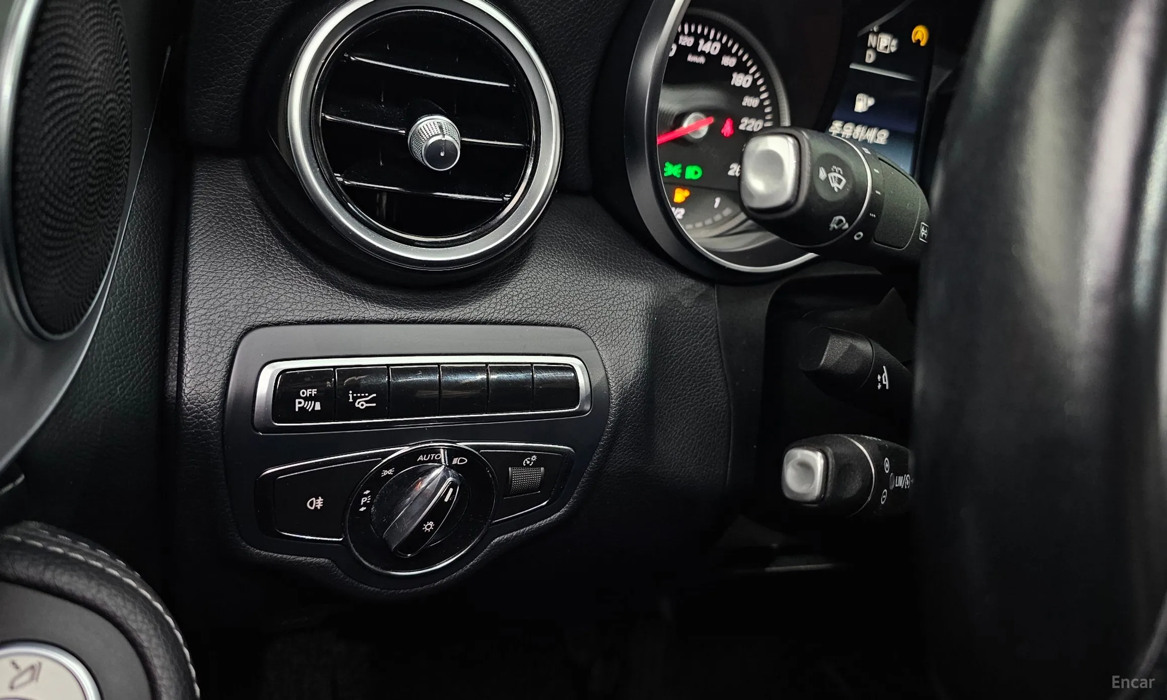 Mercedes Benz C-Class W205 превью 16