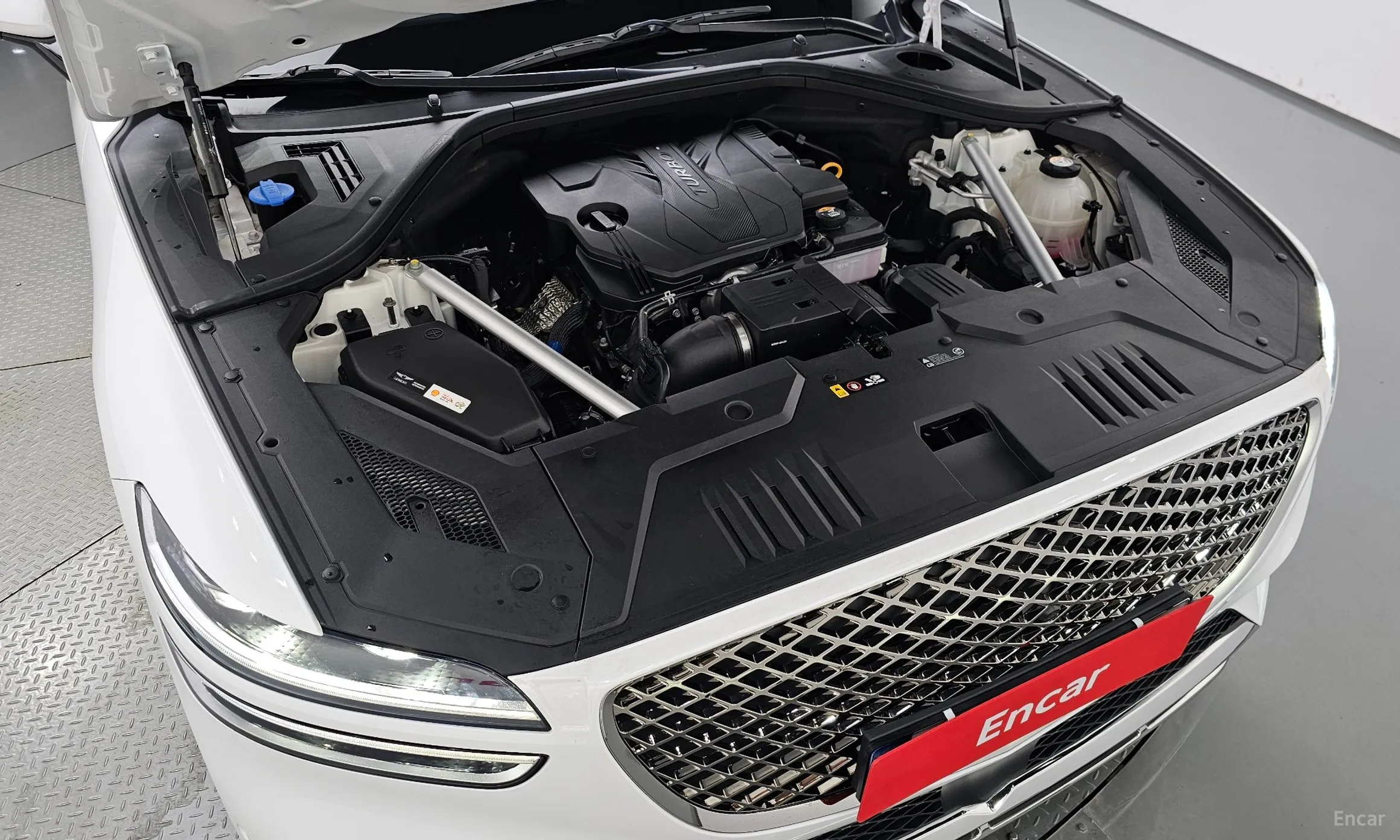 Genesis GV70 превью 6