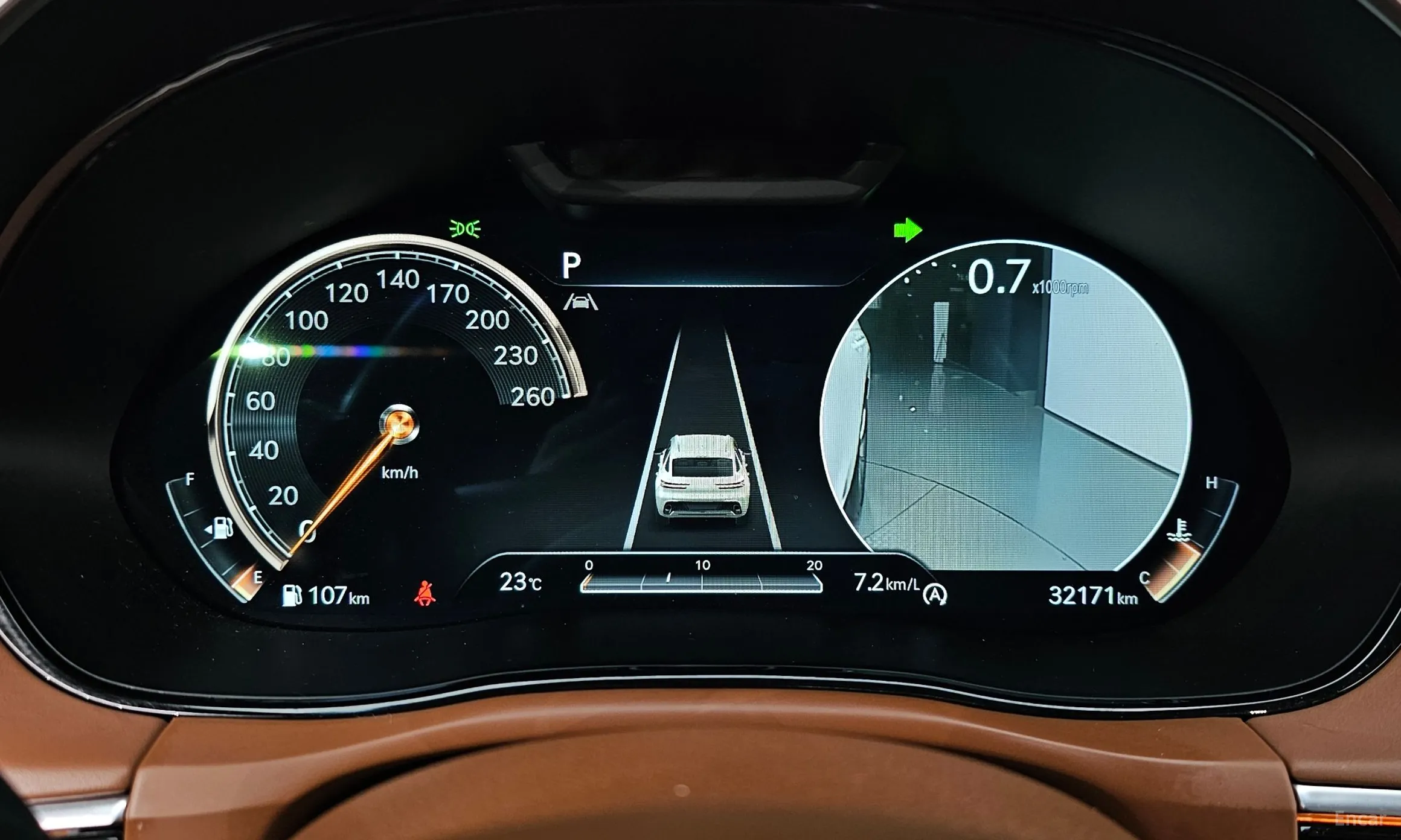 Genesis GV70 превью 8