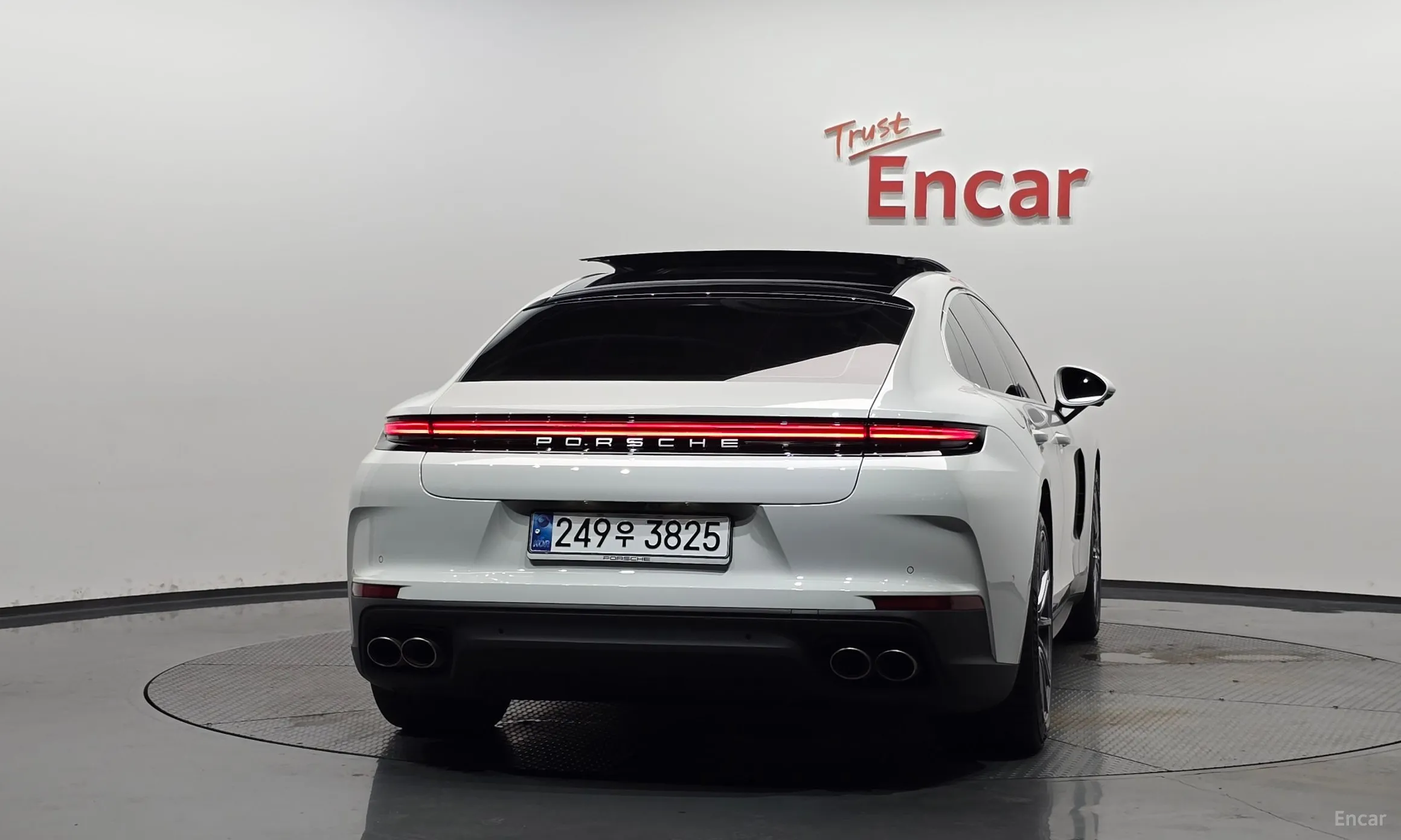 Porsche Panamera (976) превью 4