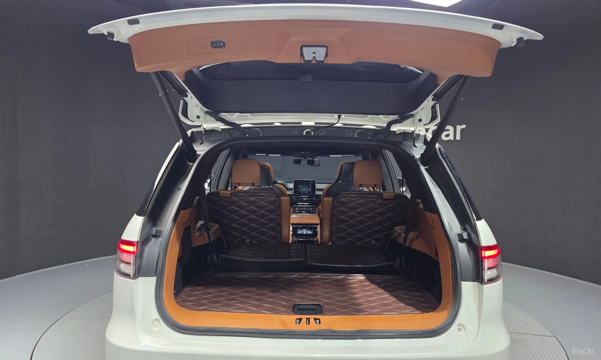 Lincoln Aviator 2nd Generation превью 20