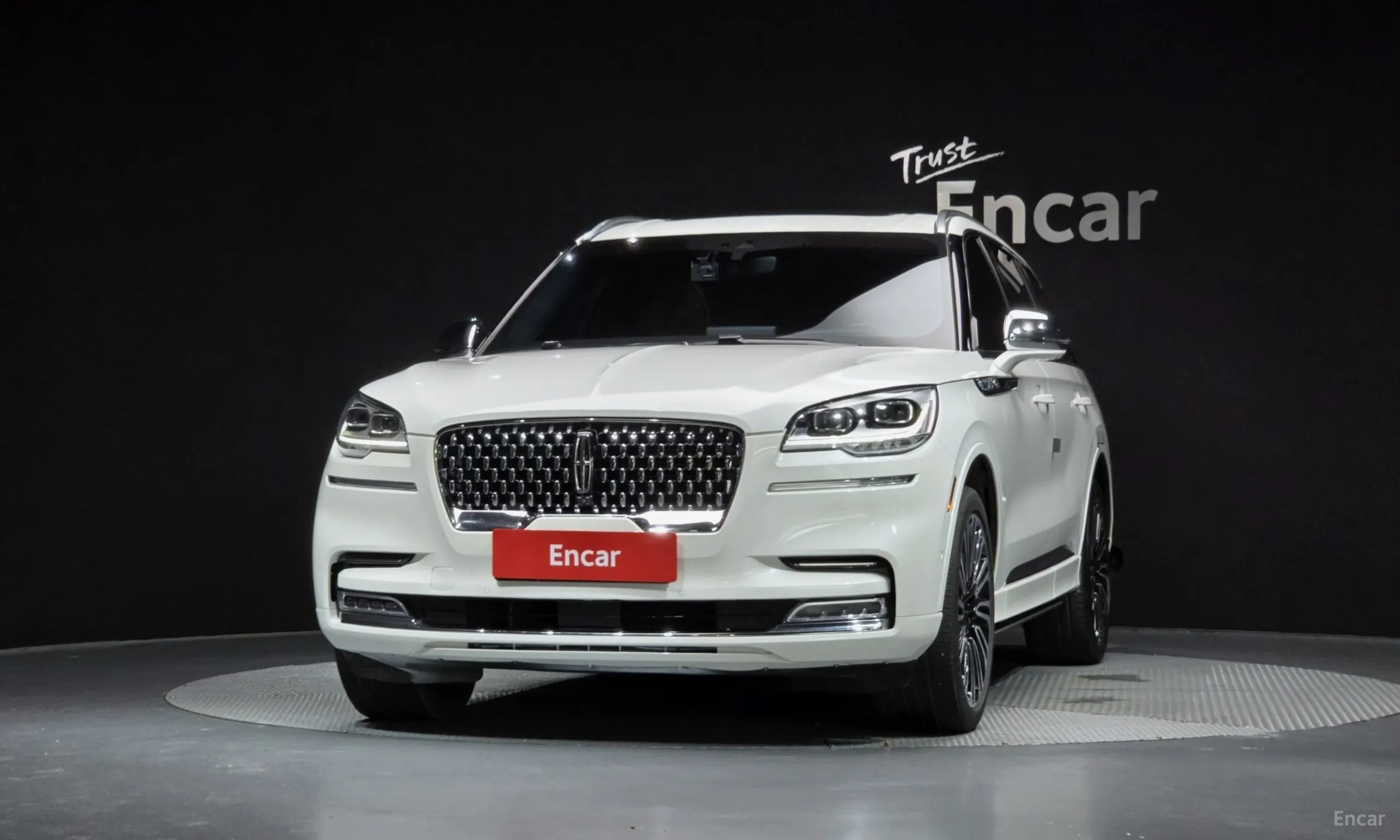 Lincoln Aviator 2nd Generation превью 3