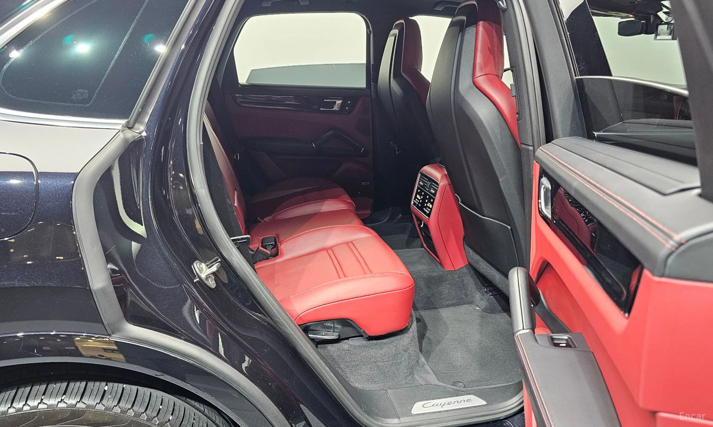 Porsche Cayenne (PO536) превью 11