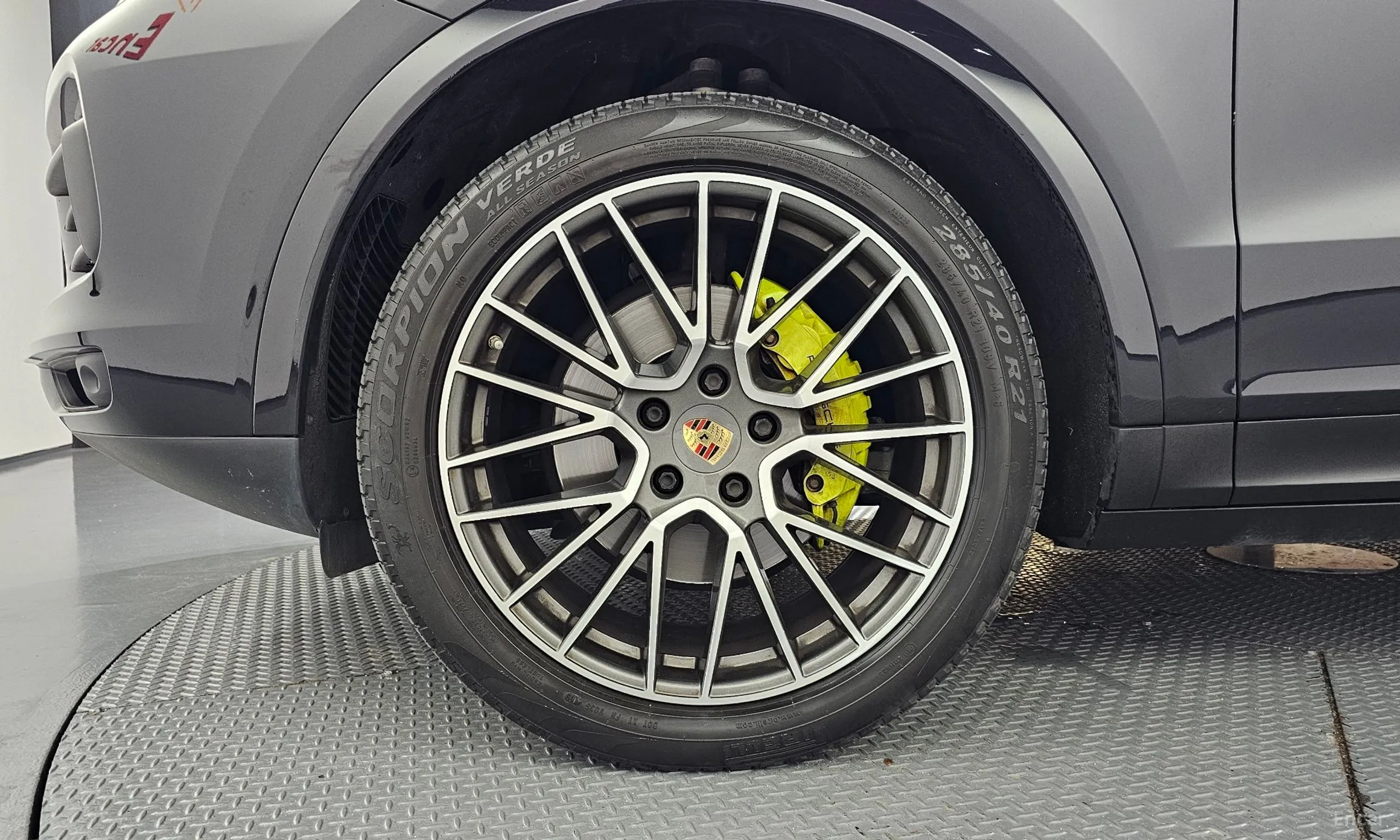 Porsche Cayenne (PO536) превью 5