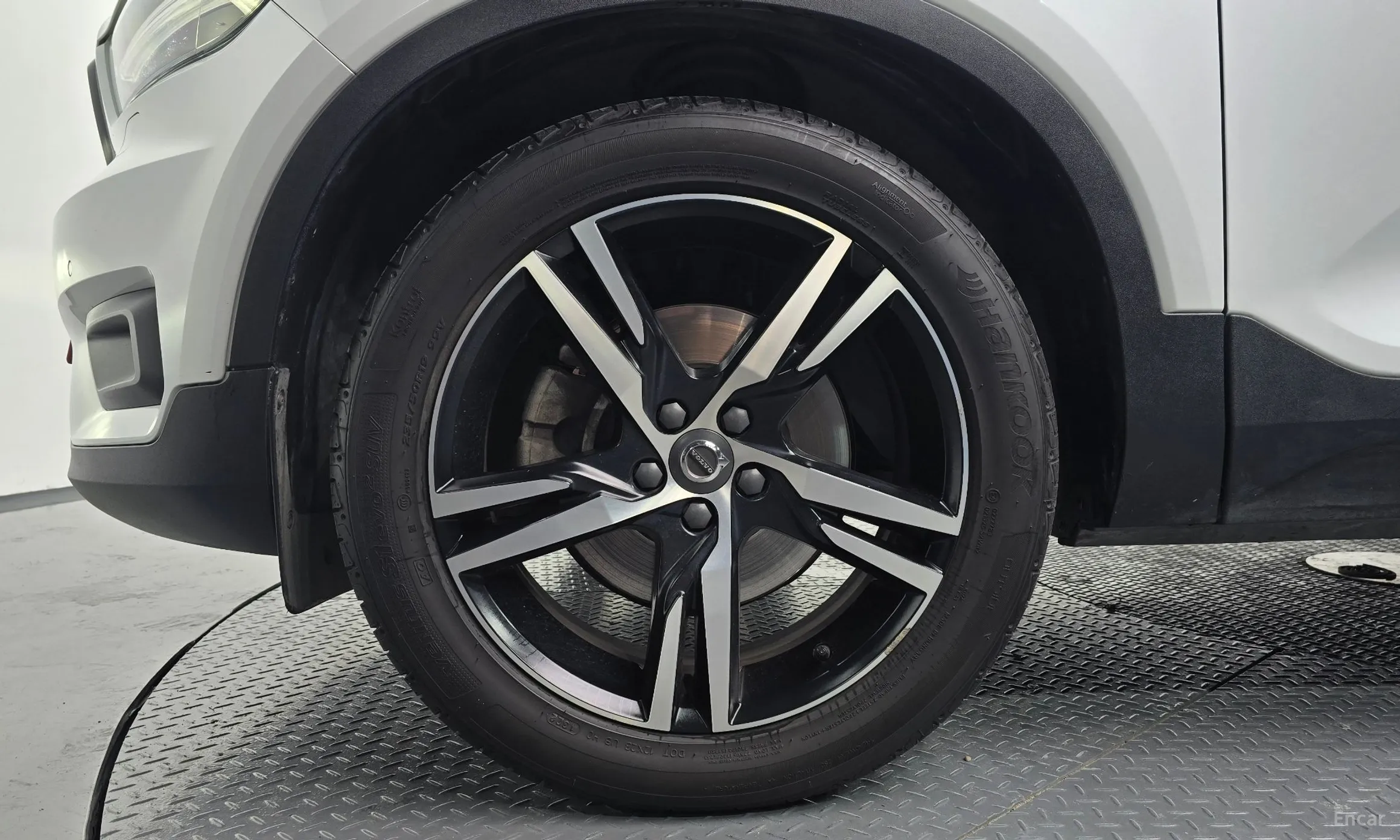 Volvo XC40 превью 5