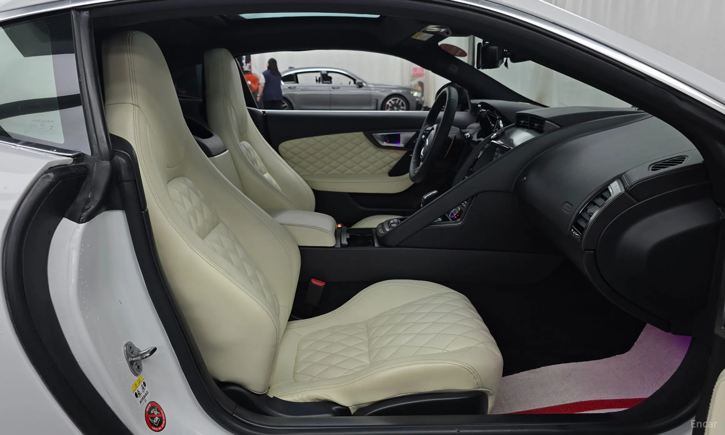 Jaguar F-TYPE превью 11