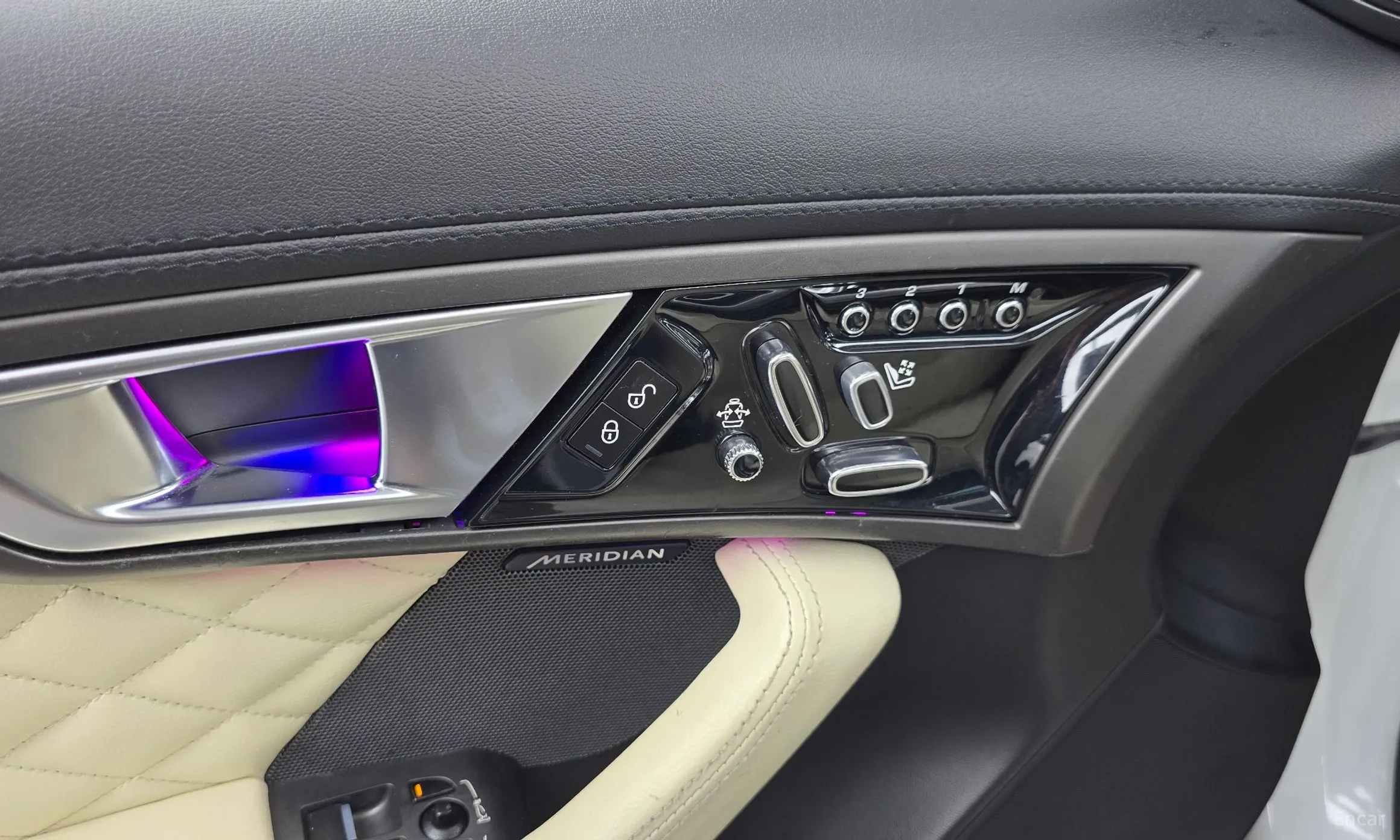 Jaguar F-TYPE превью 12
