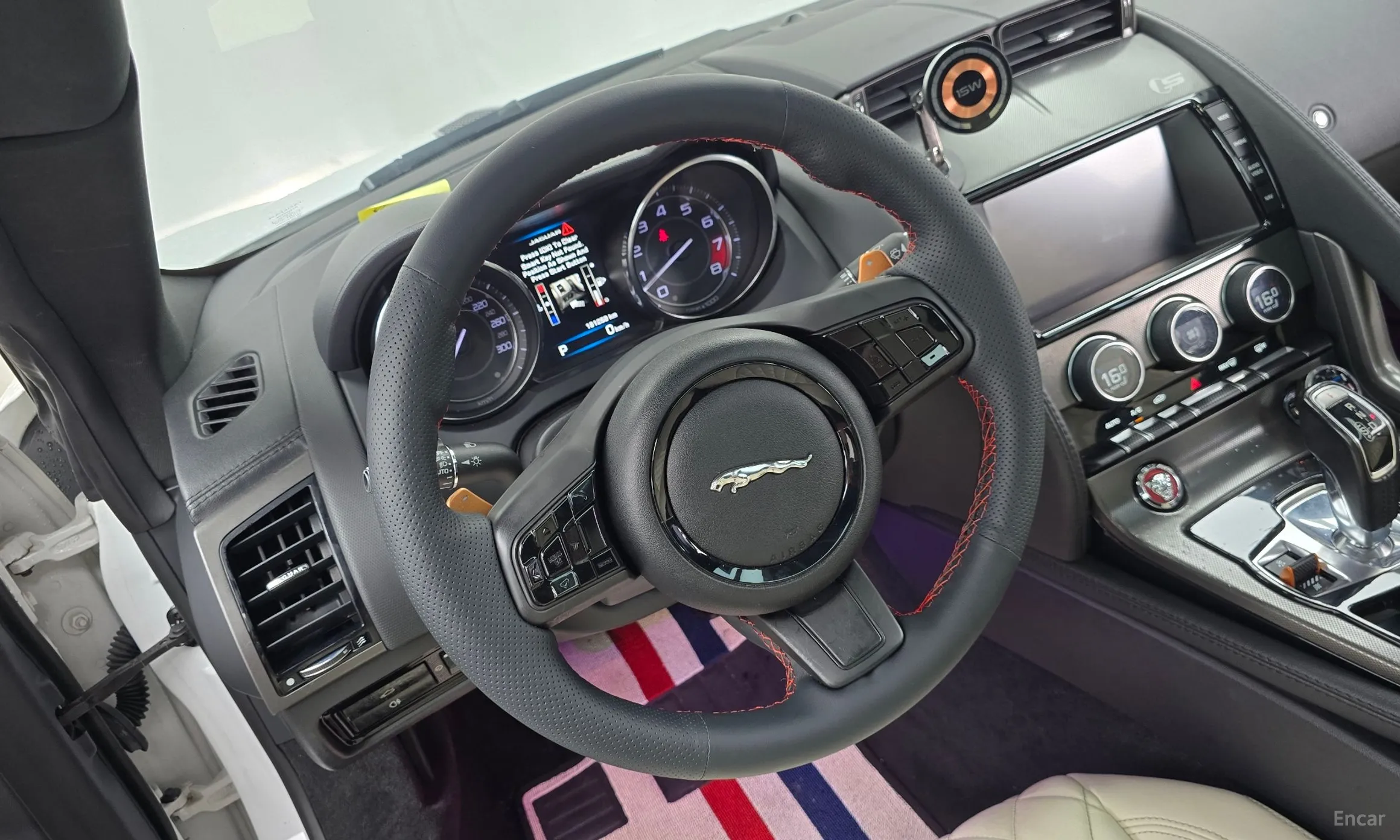 Jaguar F-TYPE превью 13