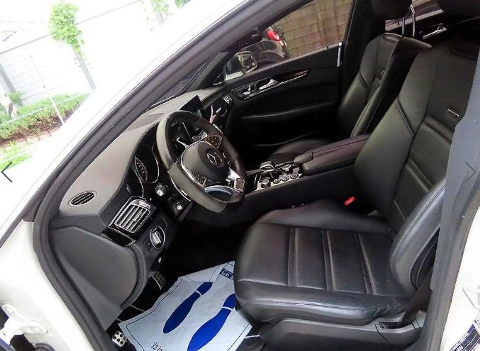 Mercedes Benz CLS-Class W218 превью 5