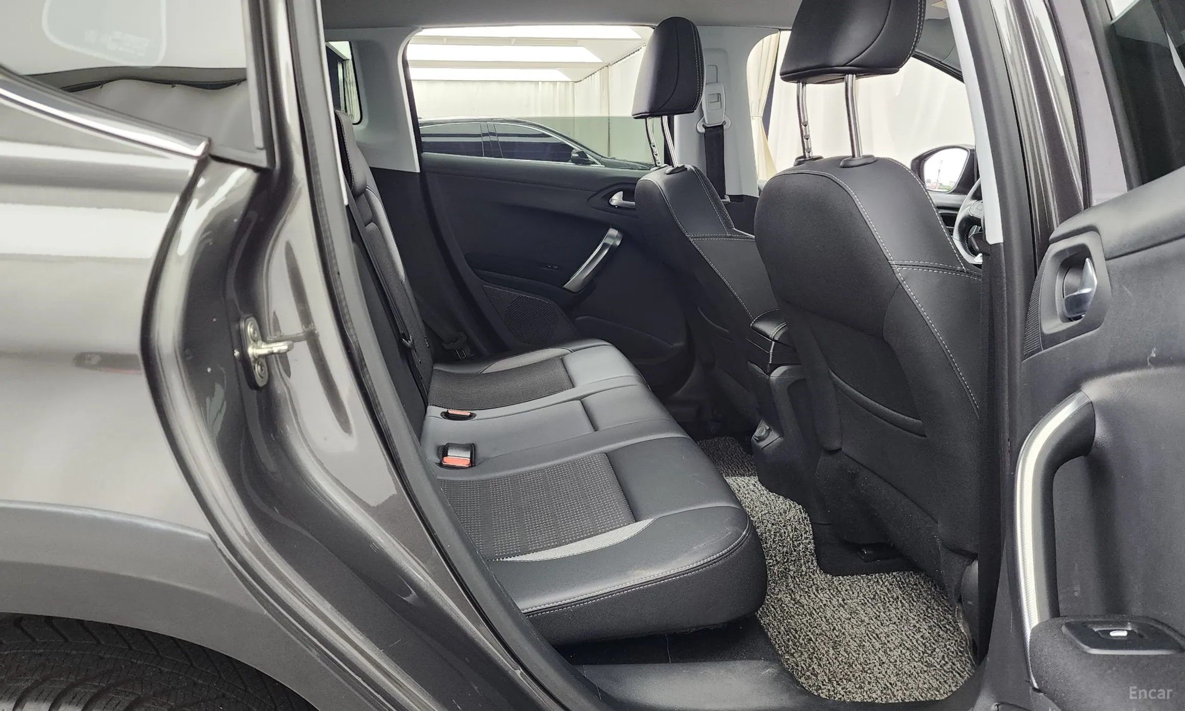 Peugeot 2008. превью 12
