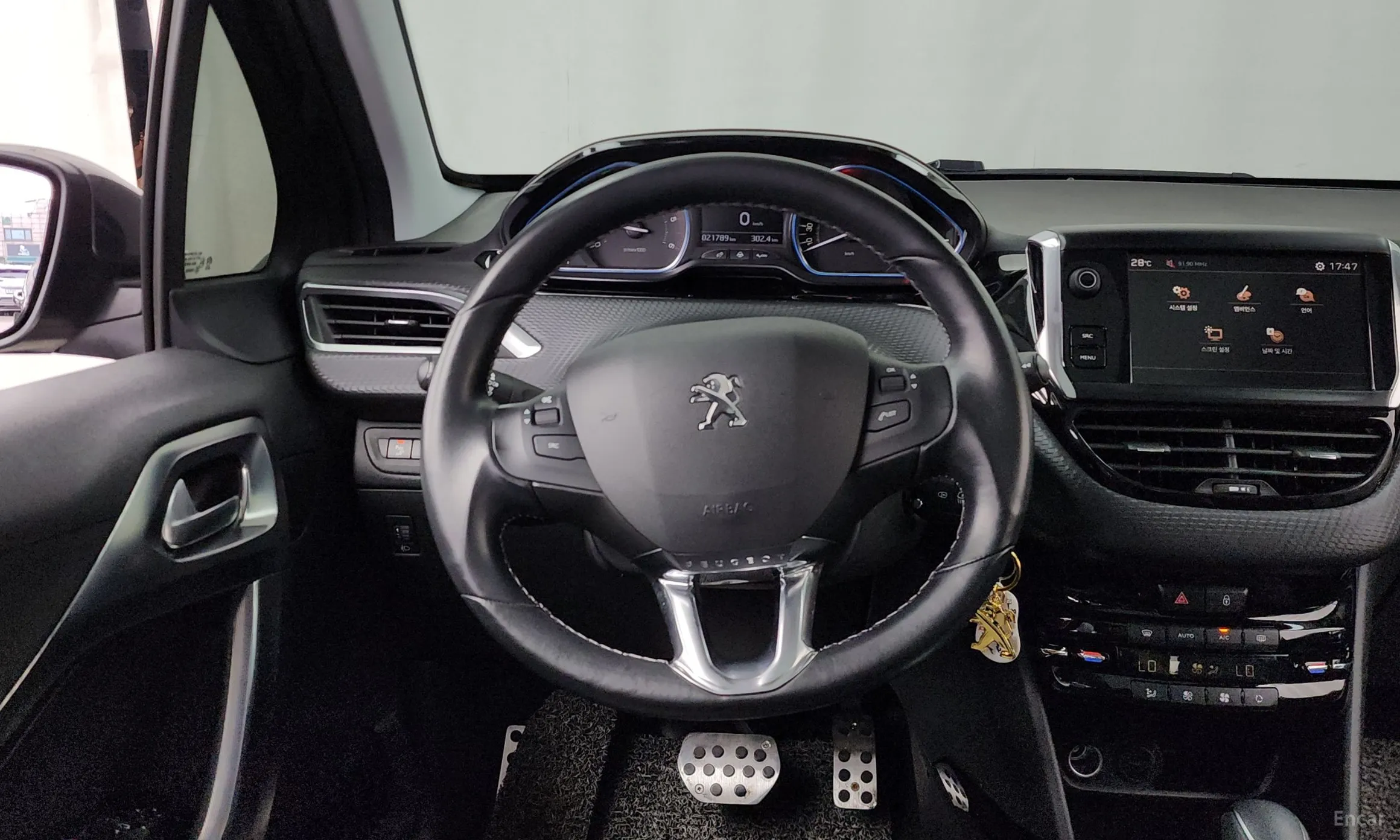Peugeot 2008. превью 13