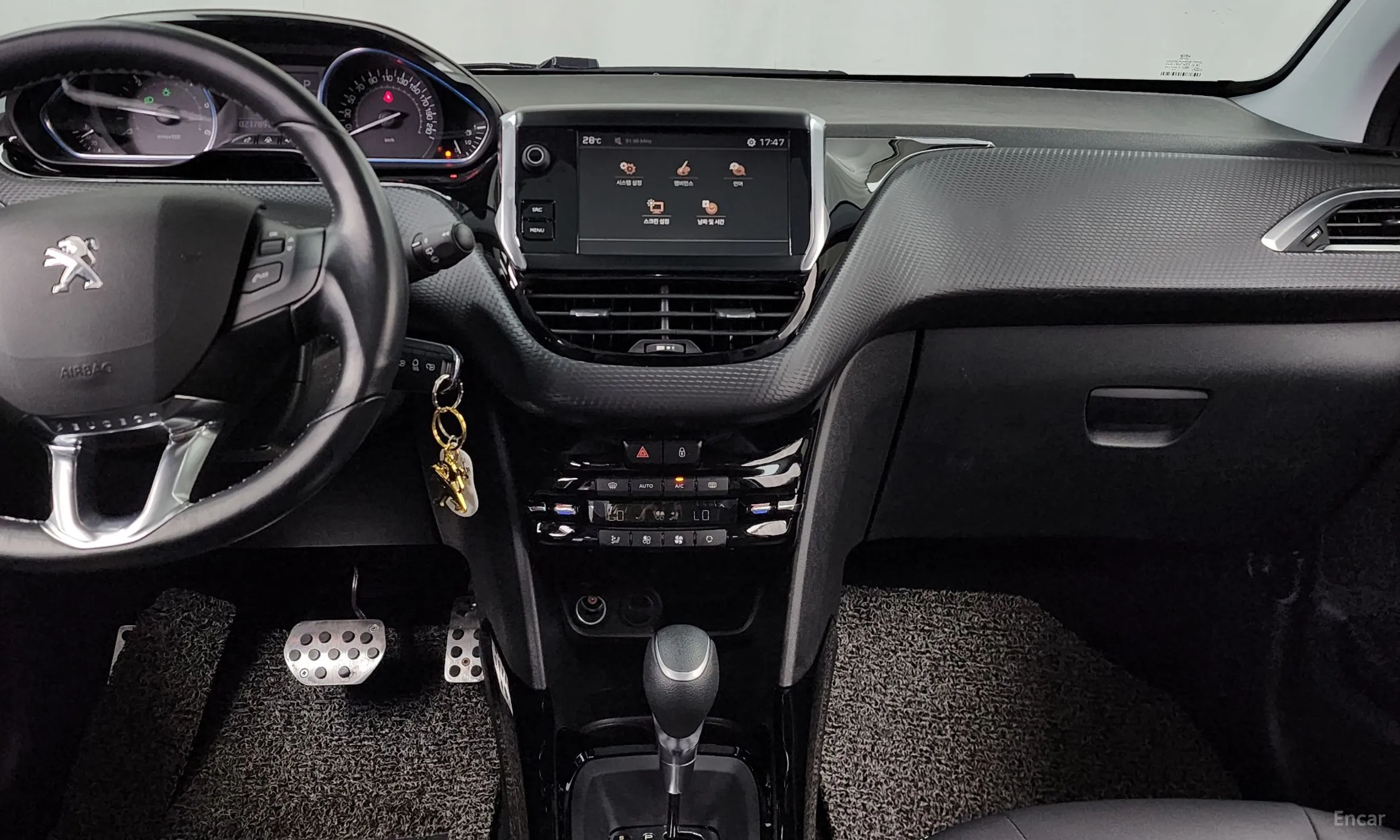 Peugeot 2008. превью 14