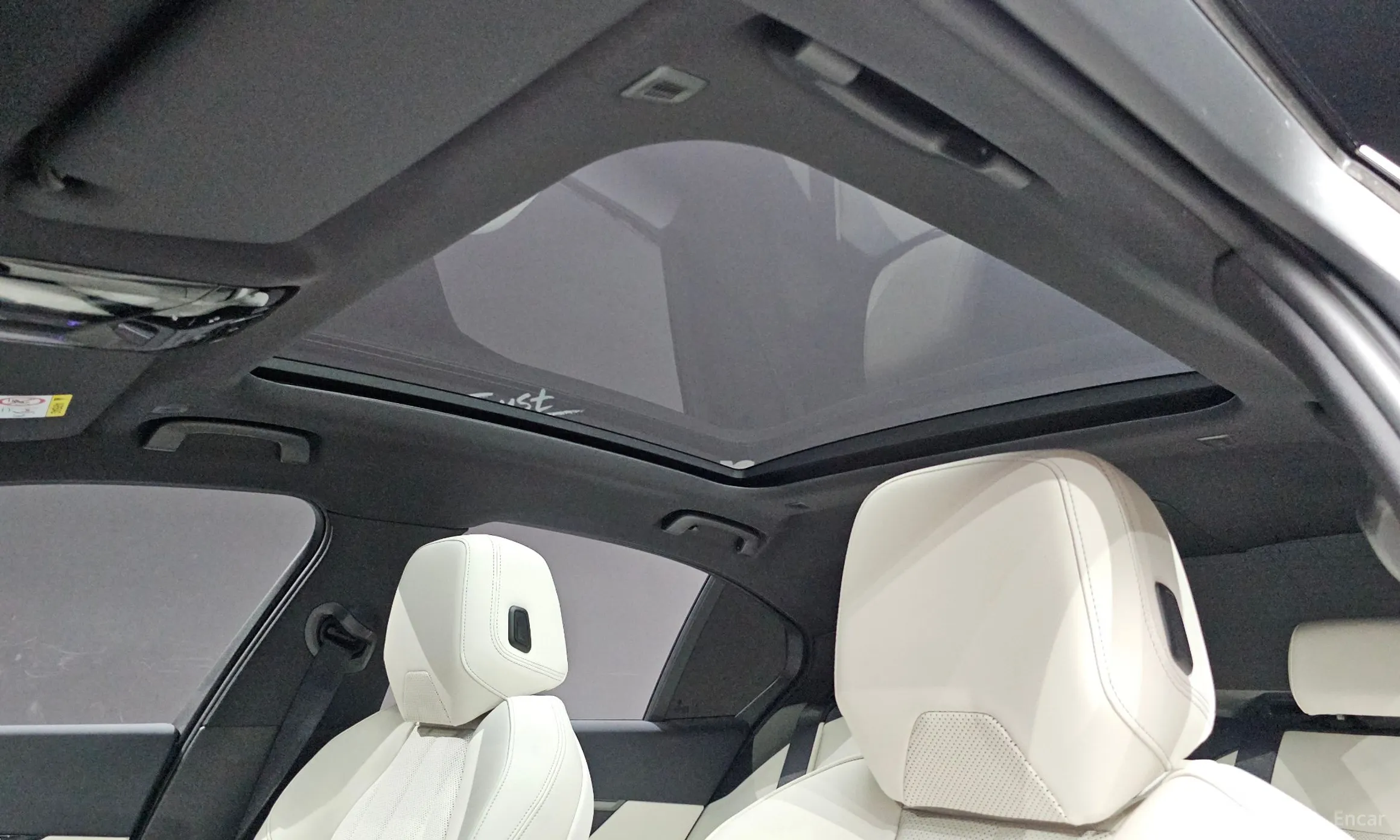 BMW 5 Series (G60) превью 18
