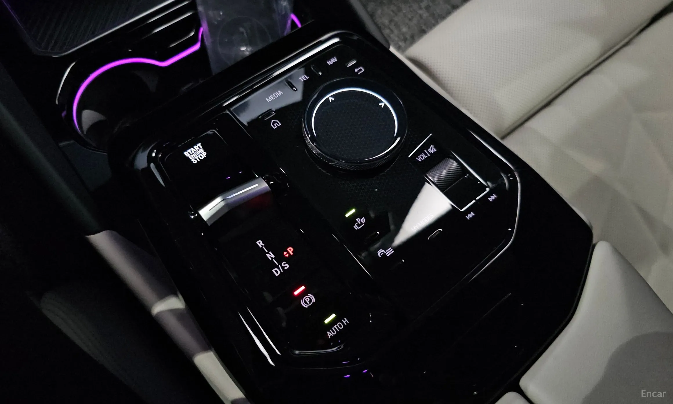 BMW 5 Series (G60) превью 9