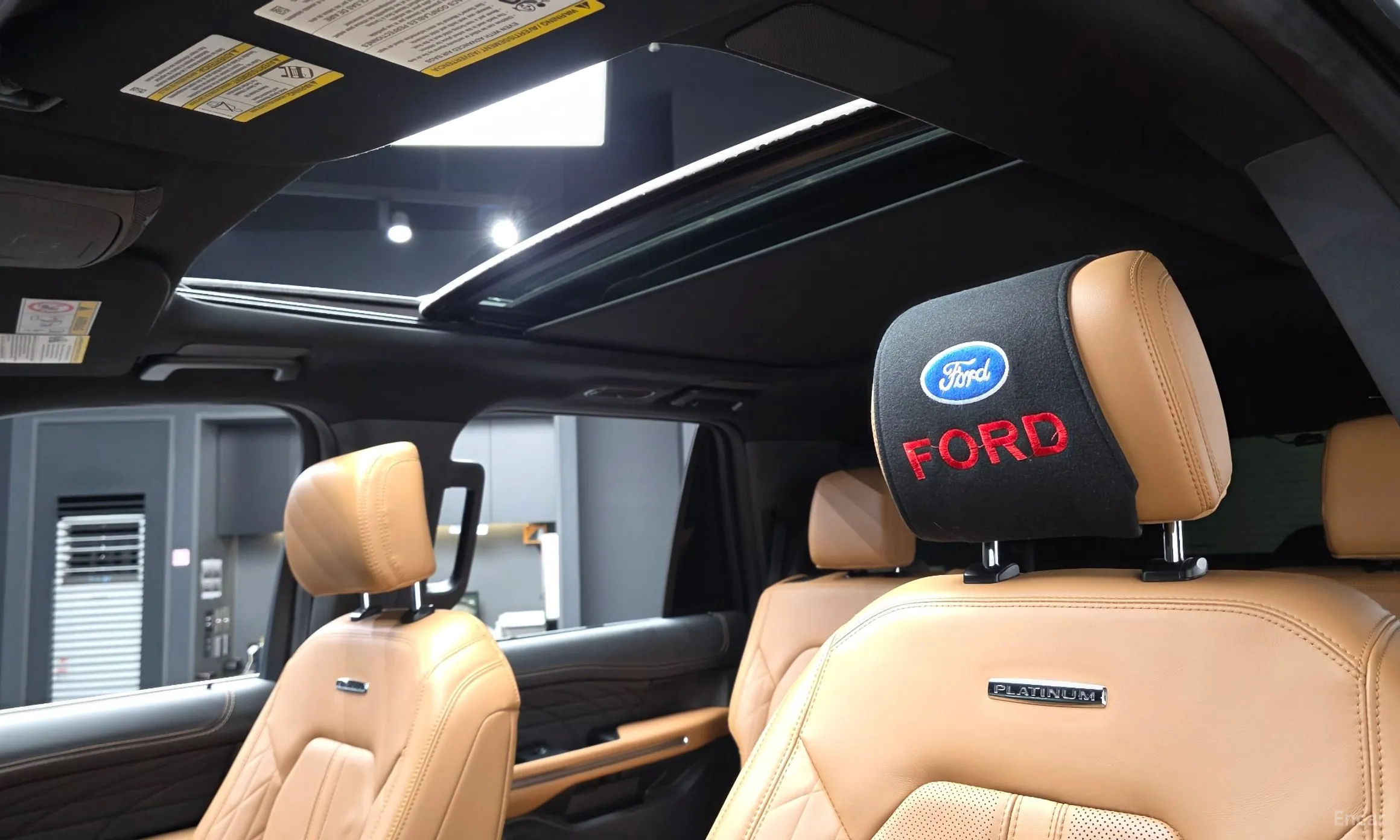 Ford Expedition превью 17