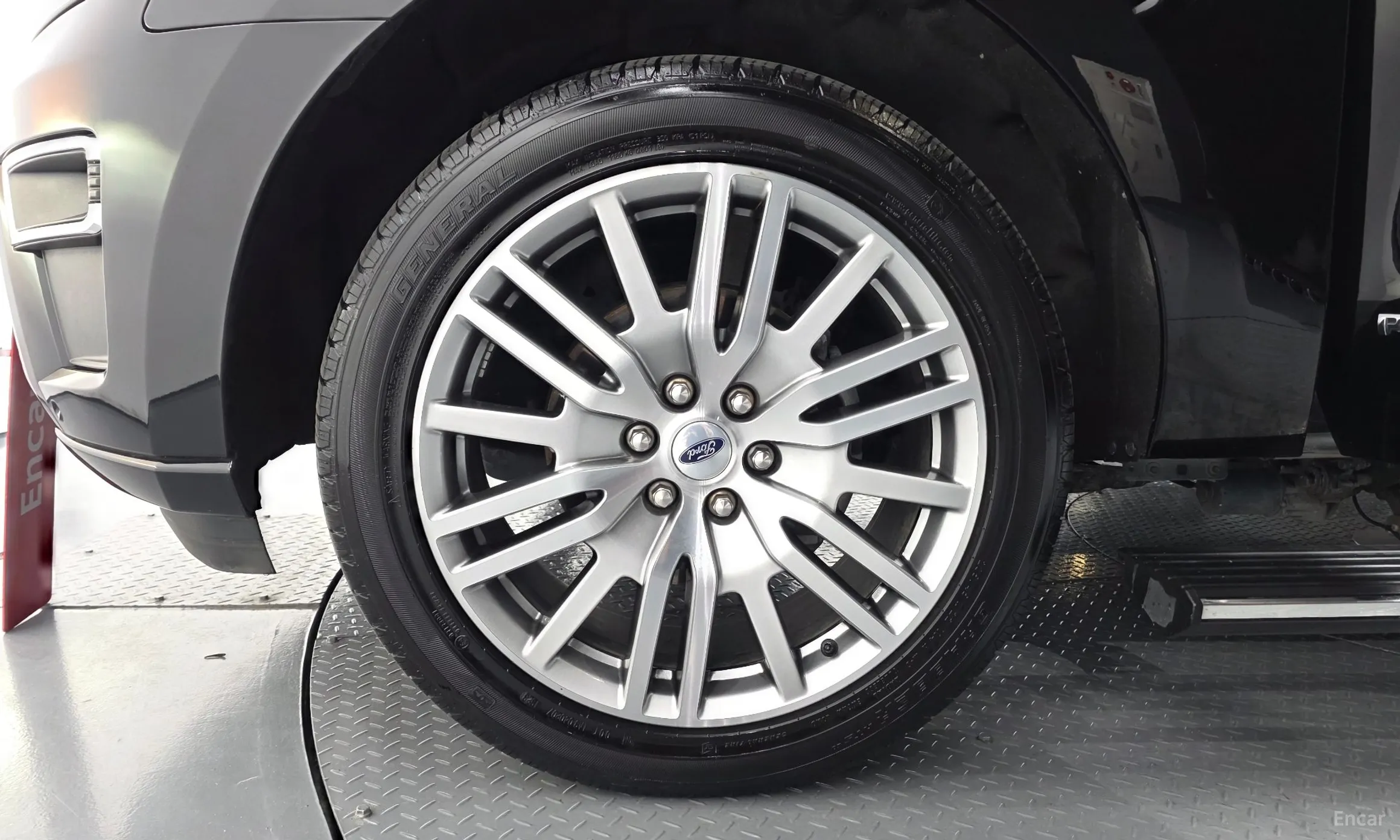 Ford Expedition превью 5