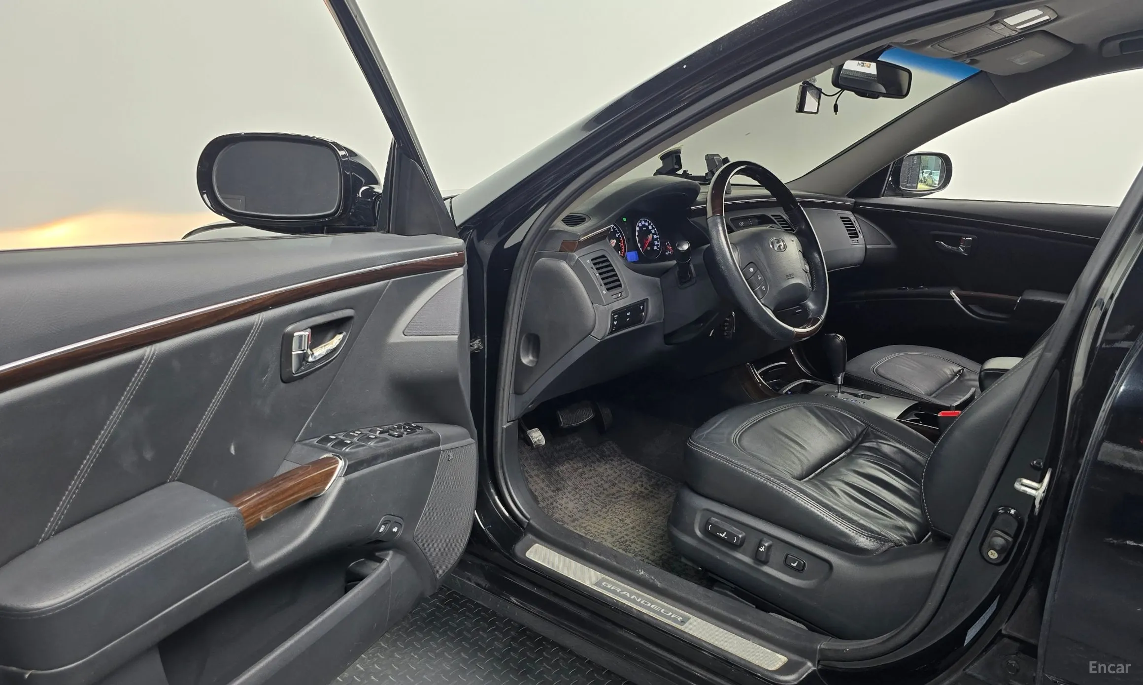 Hyundai Grandeur New Luxury превью 10