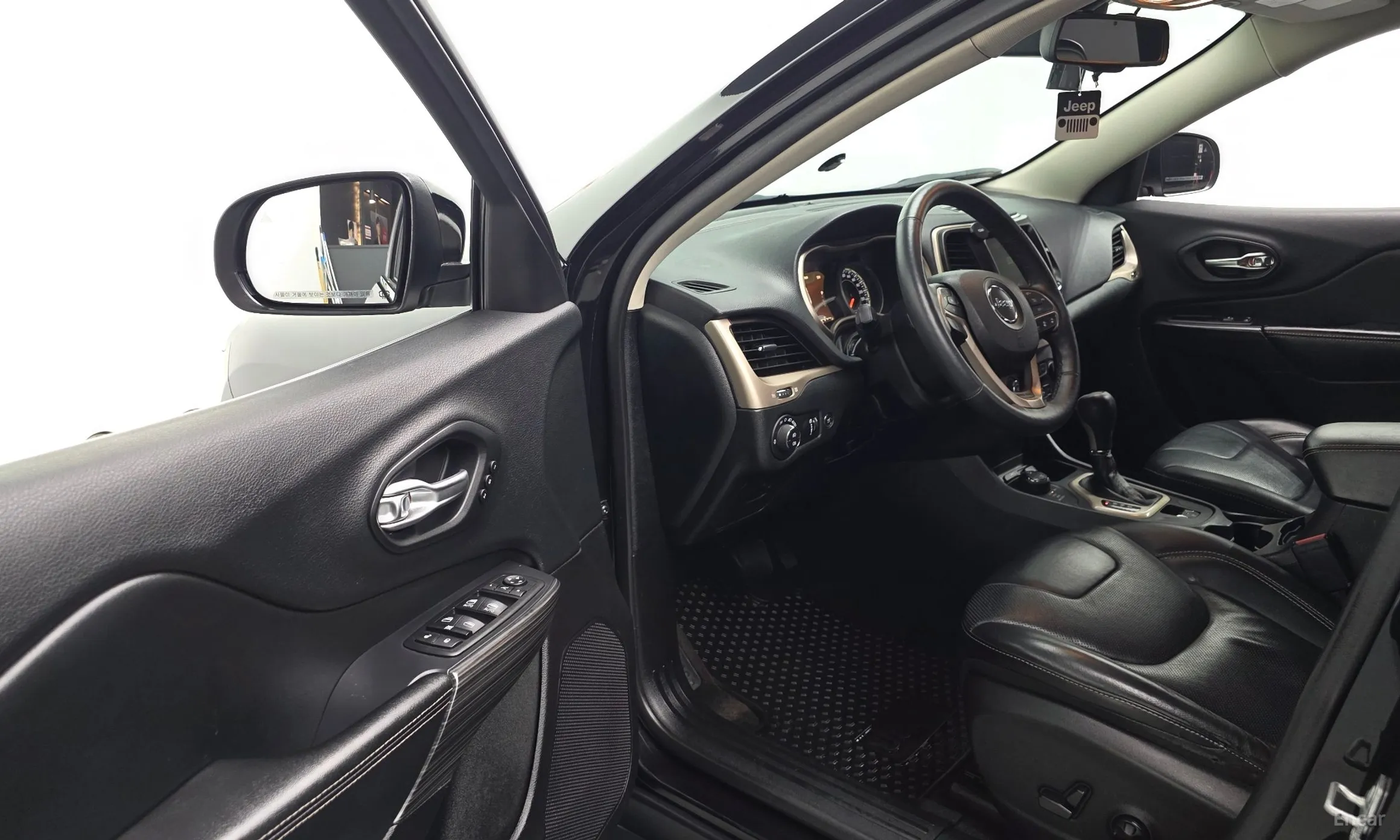 Jeep Cherokee (KL) превью 11