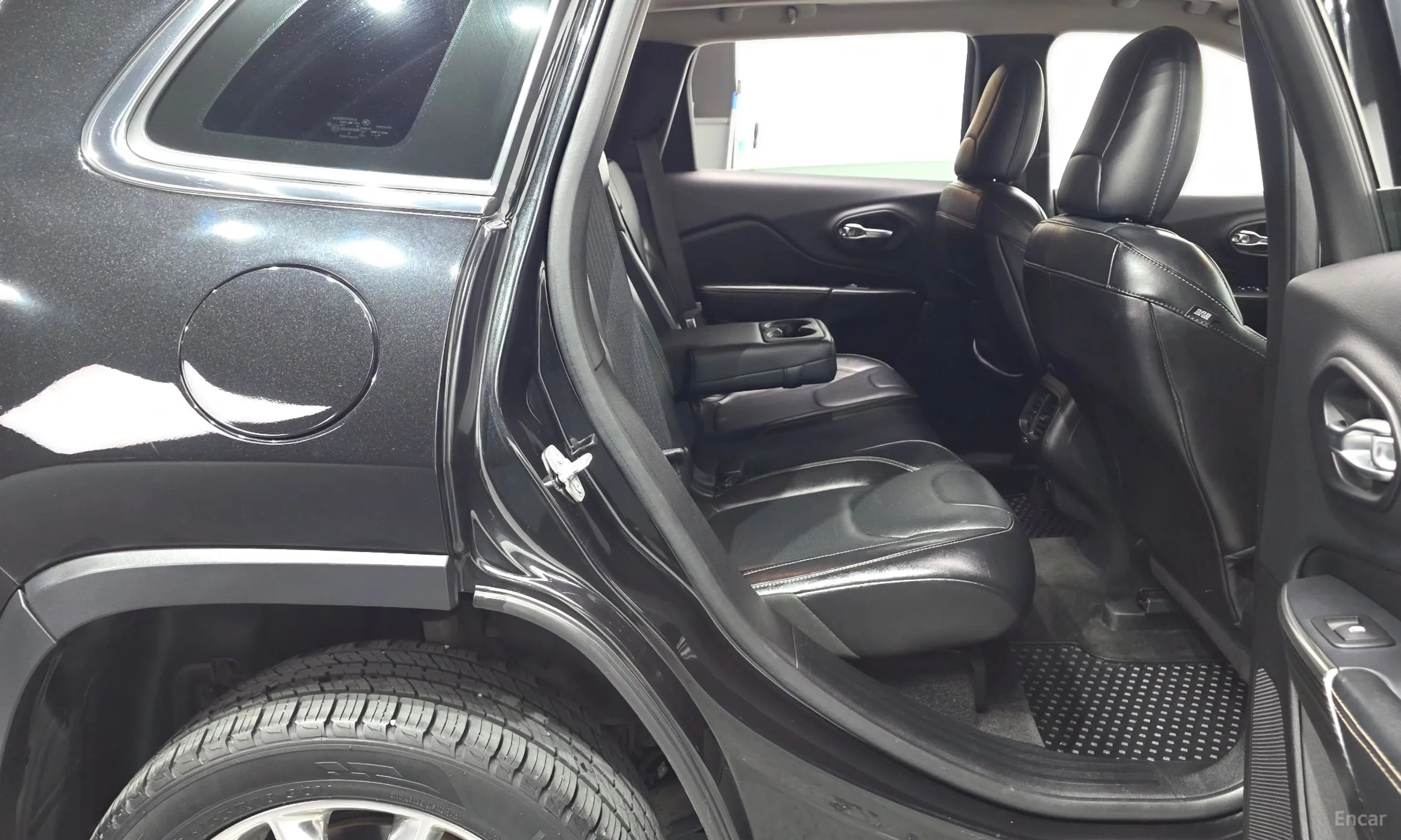 Jeep Cherokee (KL) превью 12