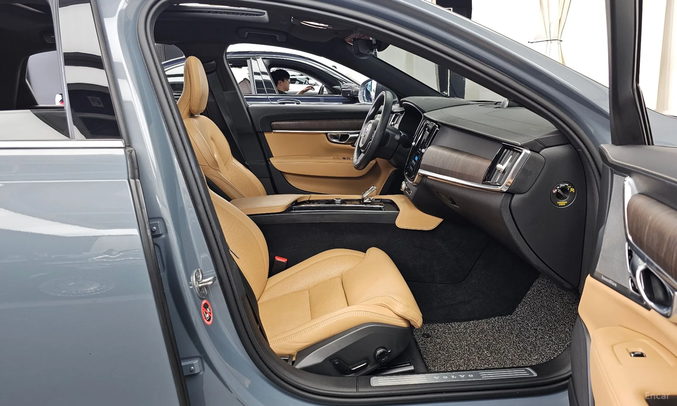 Volvo S90 превью 11