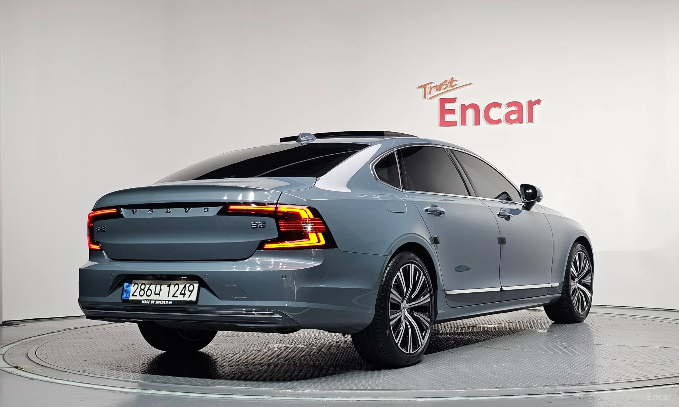 Volvo S90