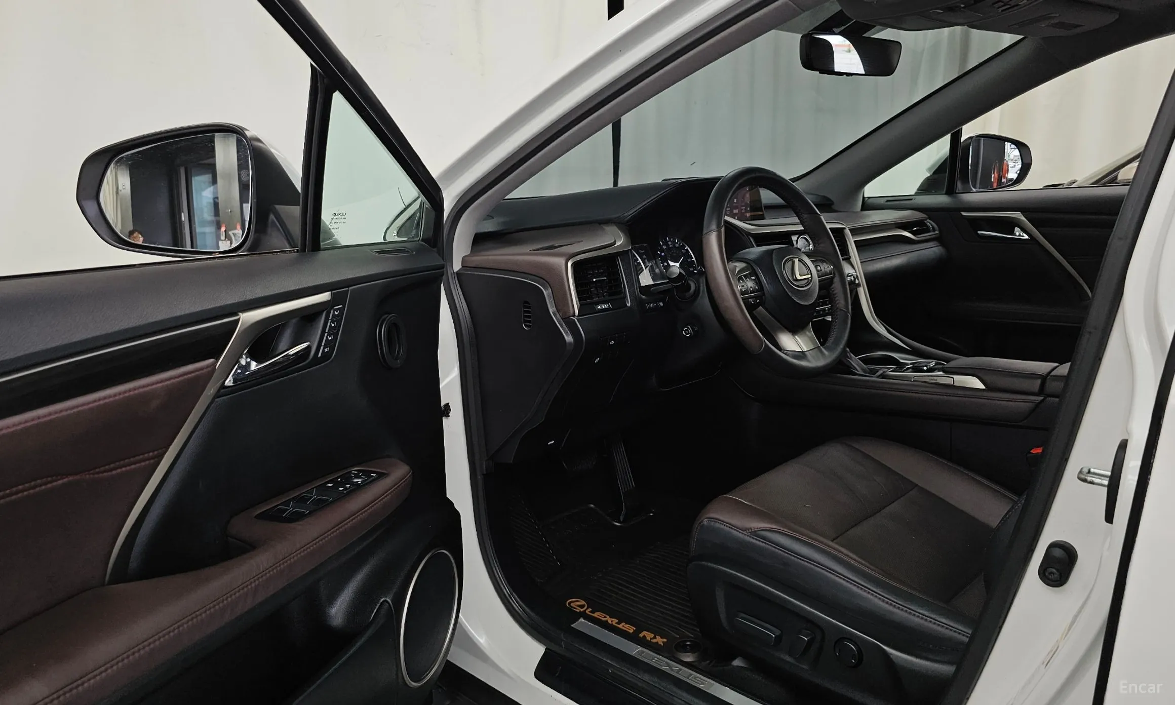 Lexus RX350 4th Generation превью 10