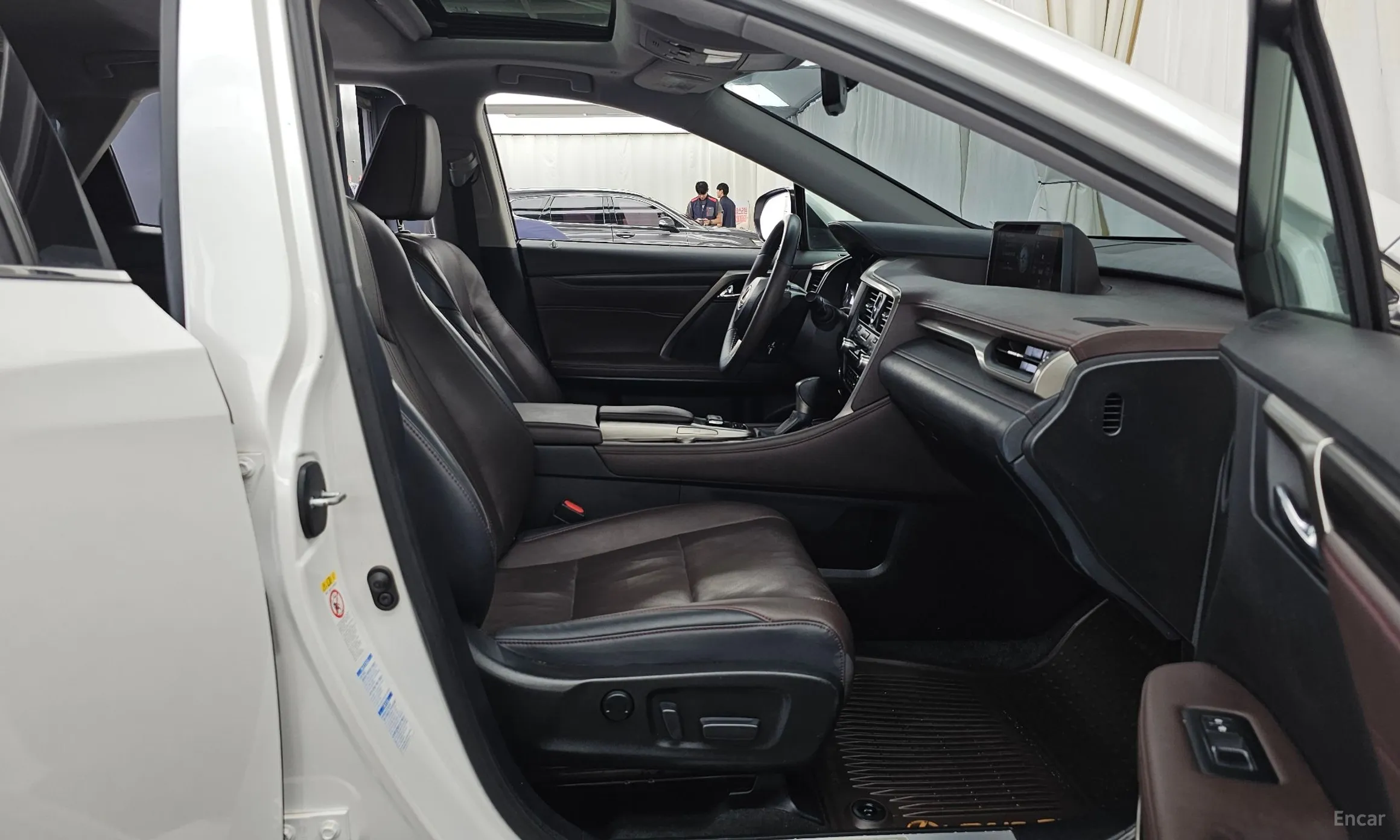 Lexus RX350 4th Generation превью 11