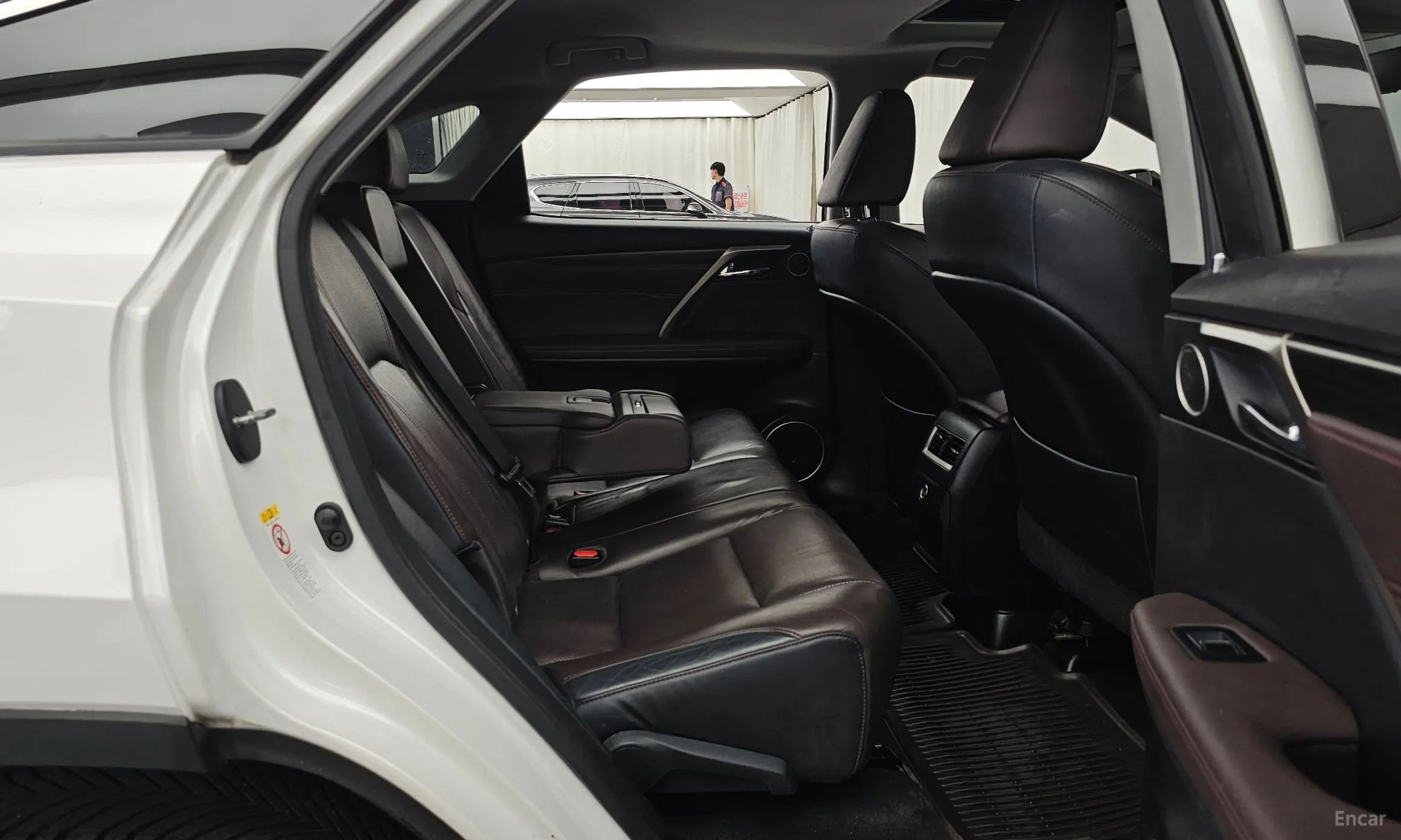 Lexus RX350 4th Generation превью 12