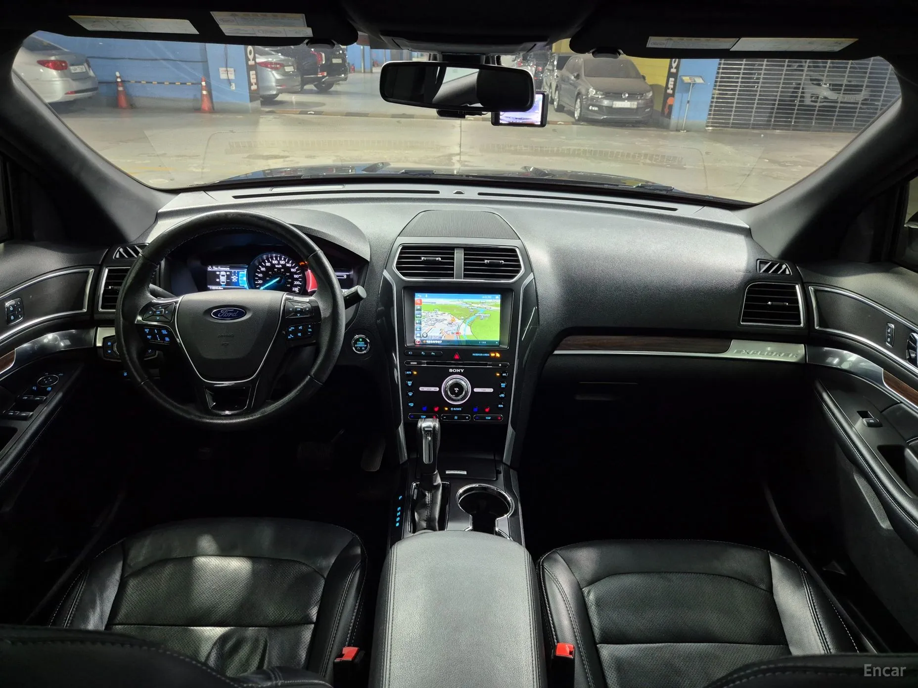 Ford Explorer превью 11
