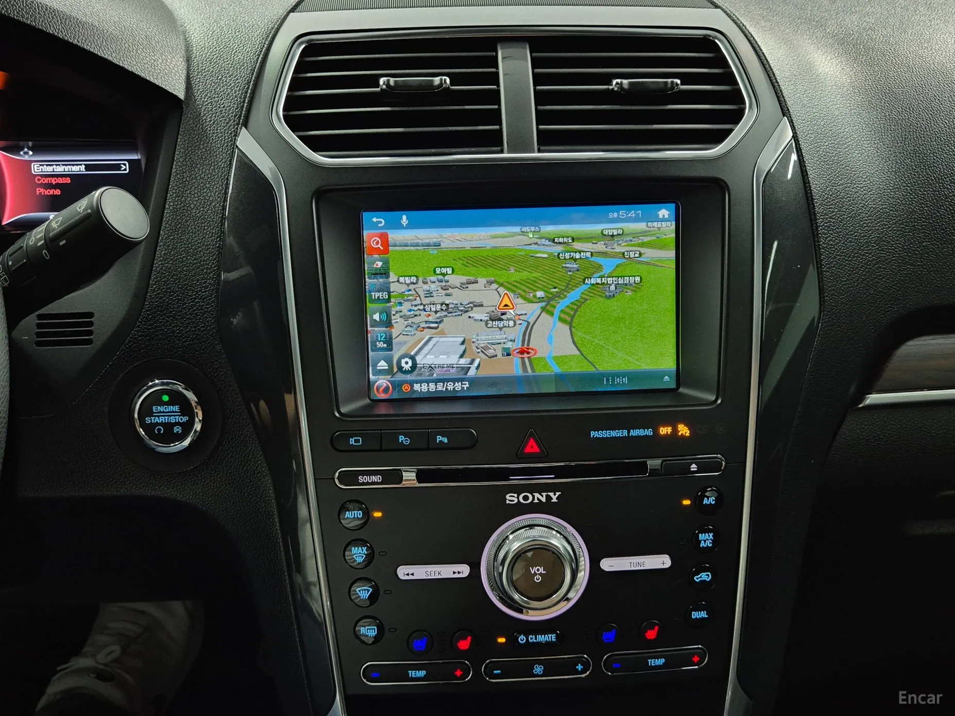 Ford Explorer превью 12