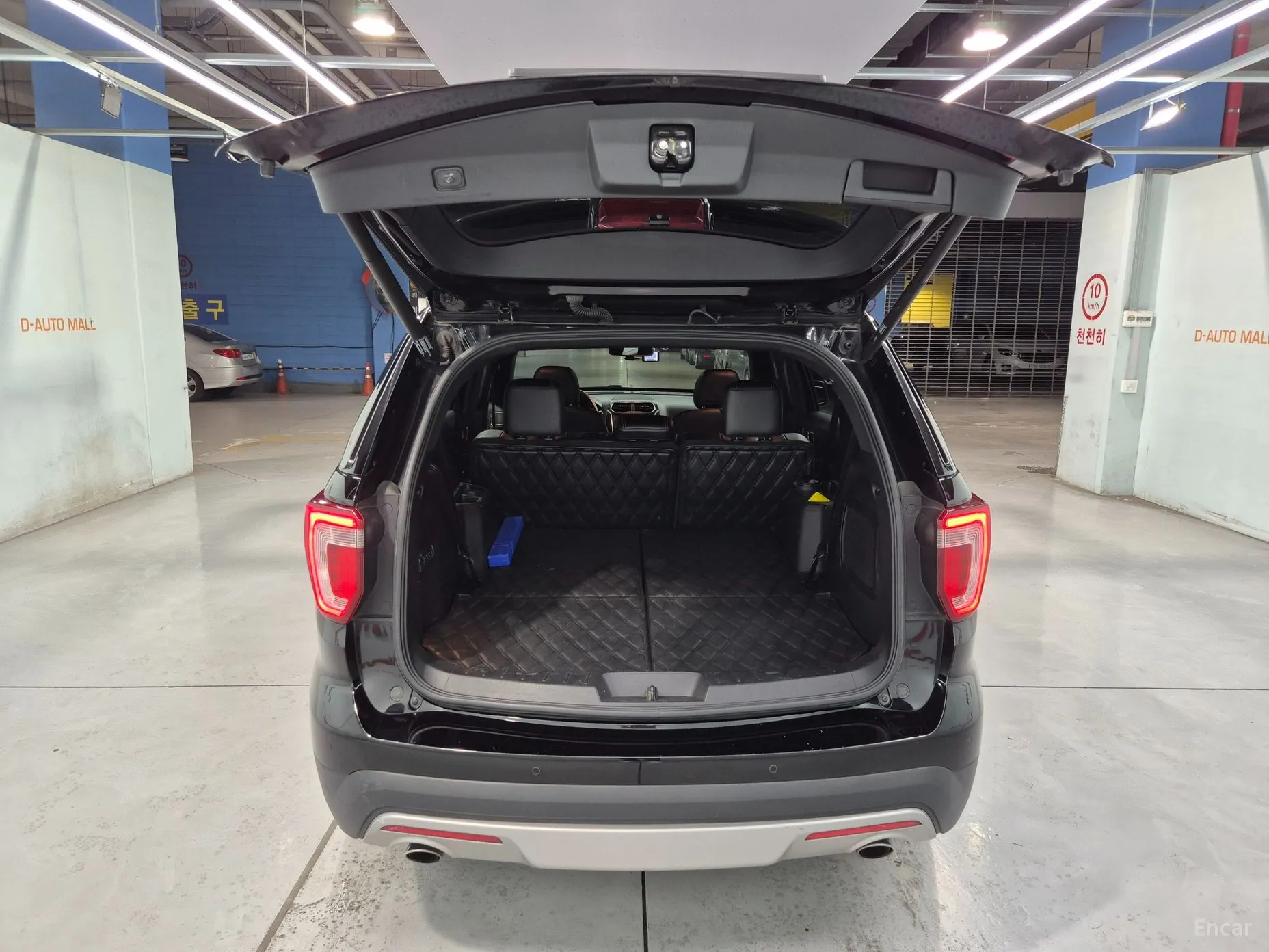 Ford Explorer превью 18