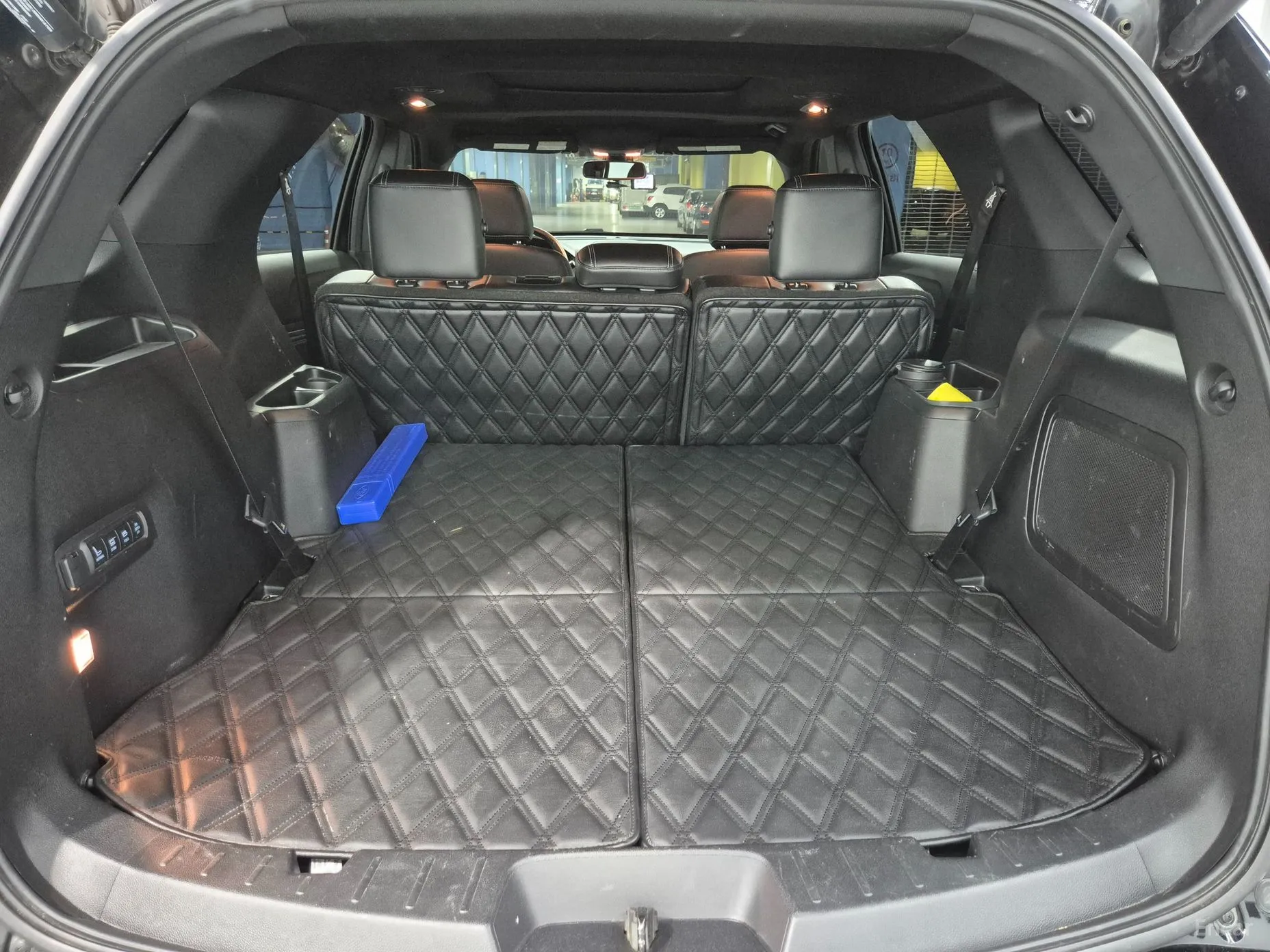Ford Explorer превью 19