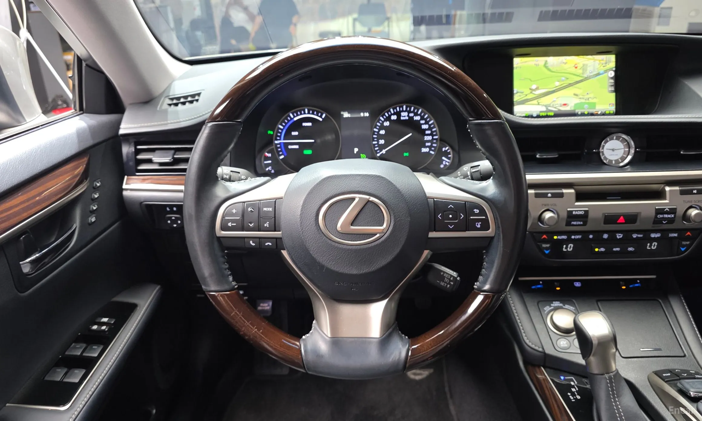 Lexus New ES300h превью 13