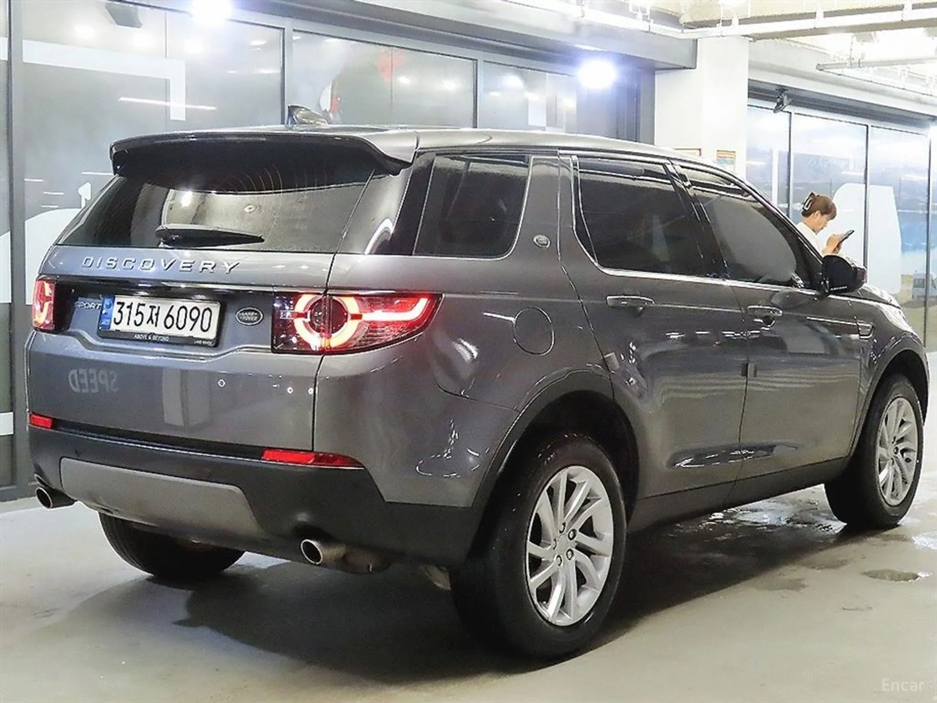 Land Rover Discovery Sports превью 14