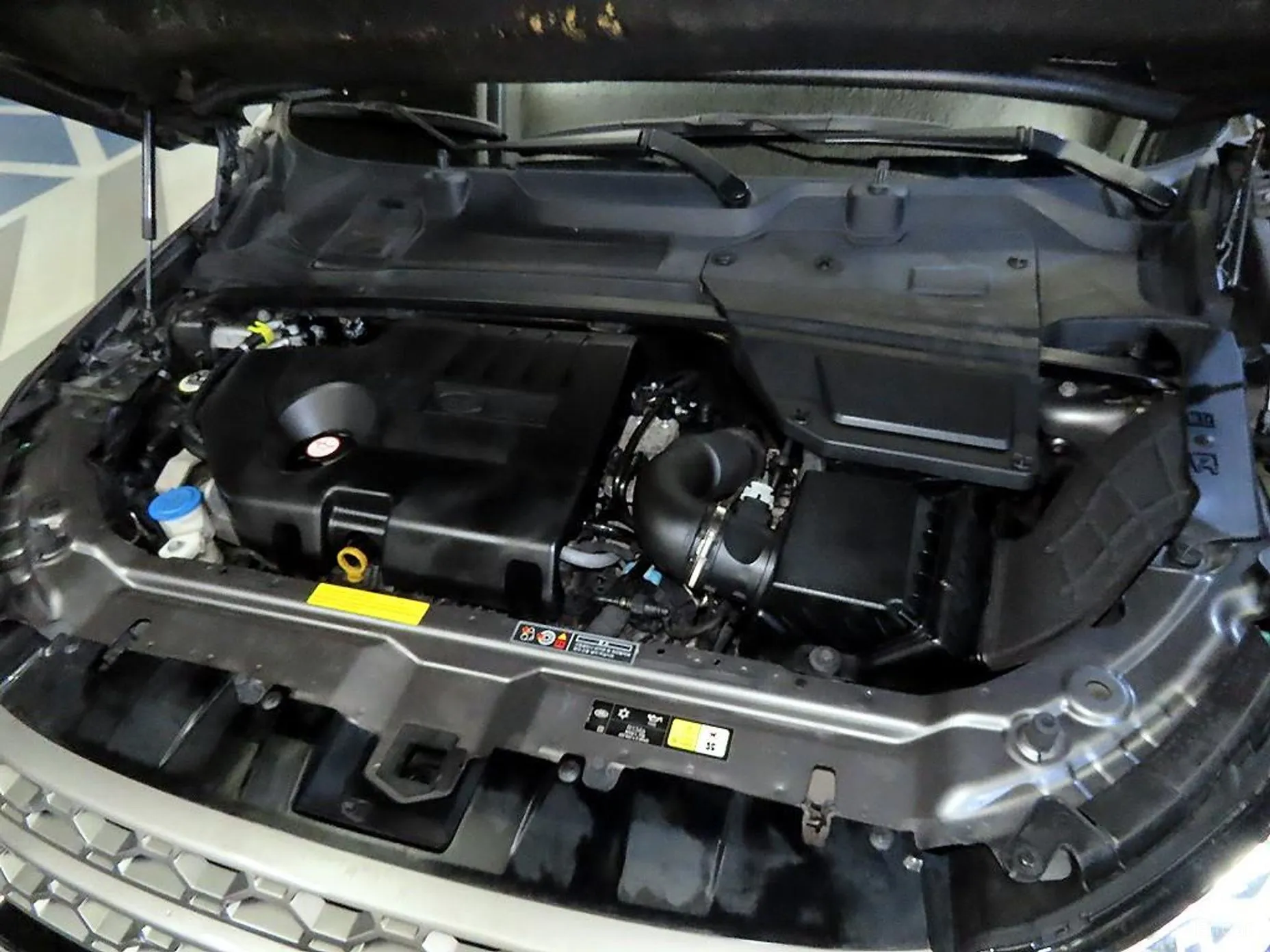 Land Rover Discovery Sports превью 9