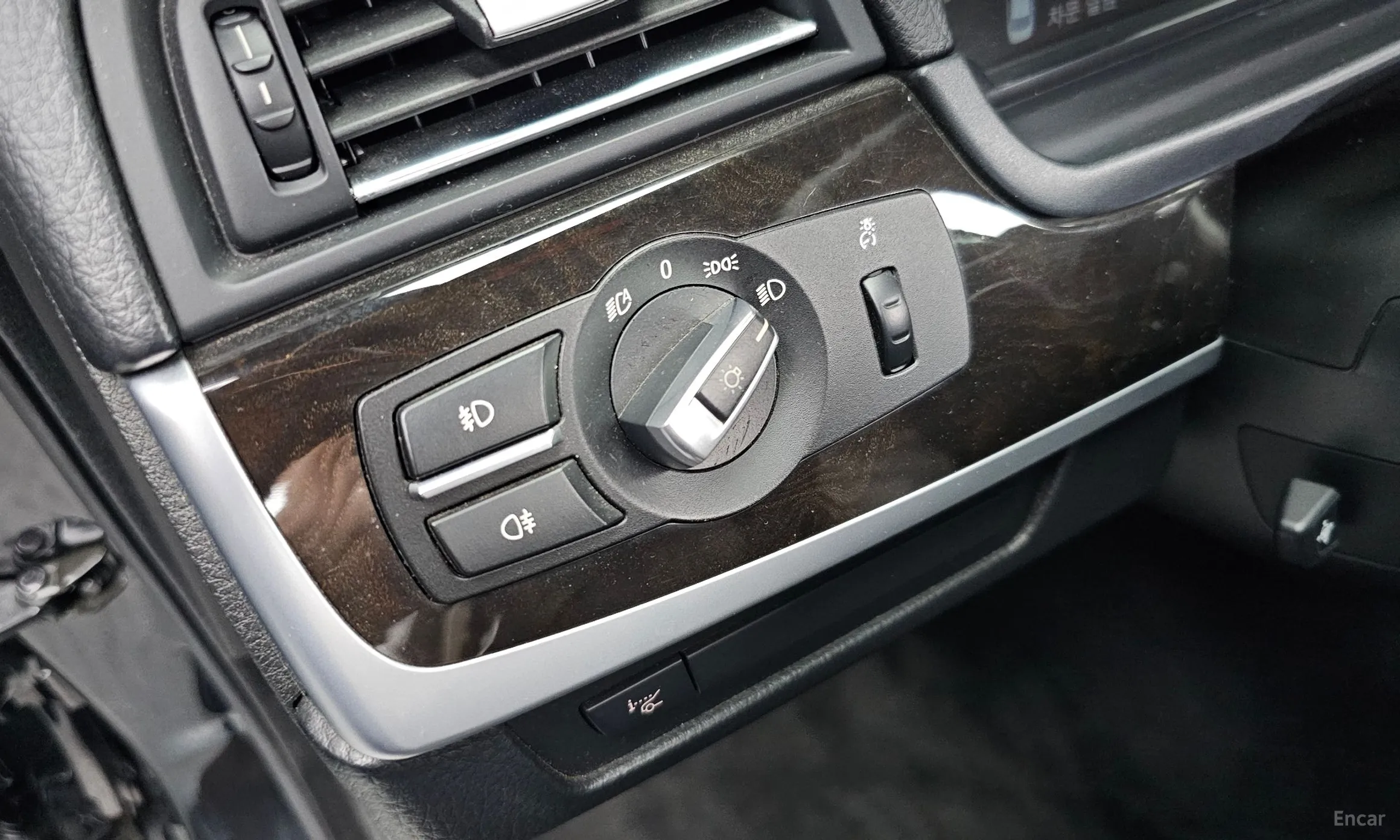 BMW 5 Series (F10) превью 19