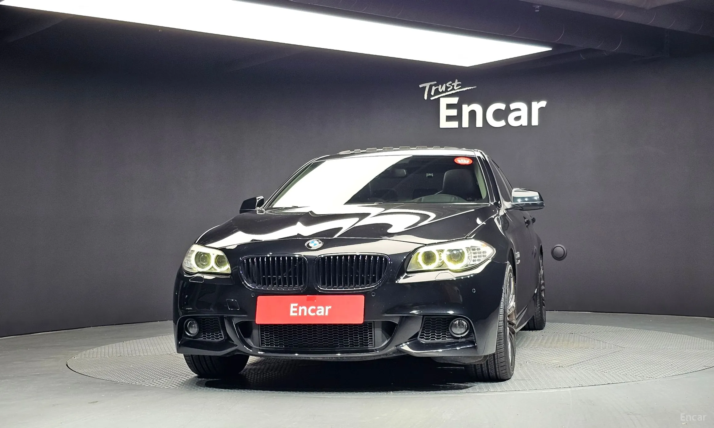 BMW 5 Series (F10) превью 3