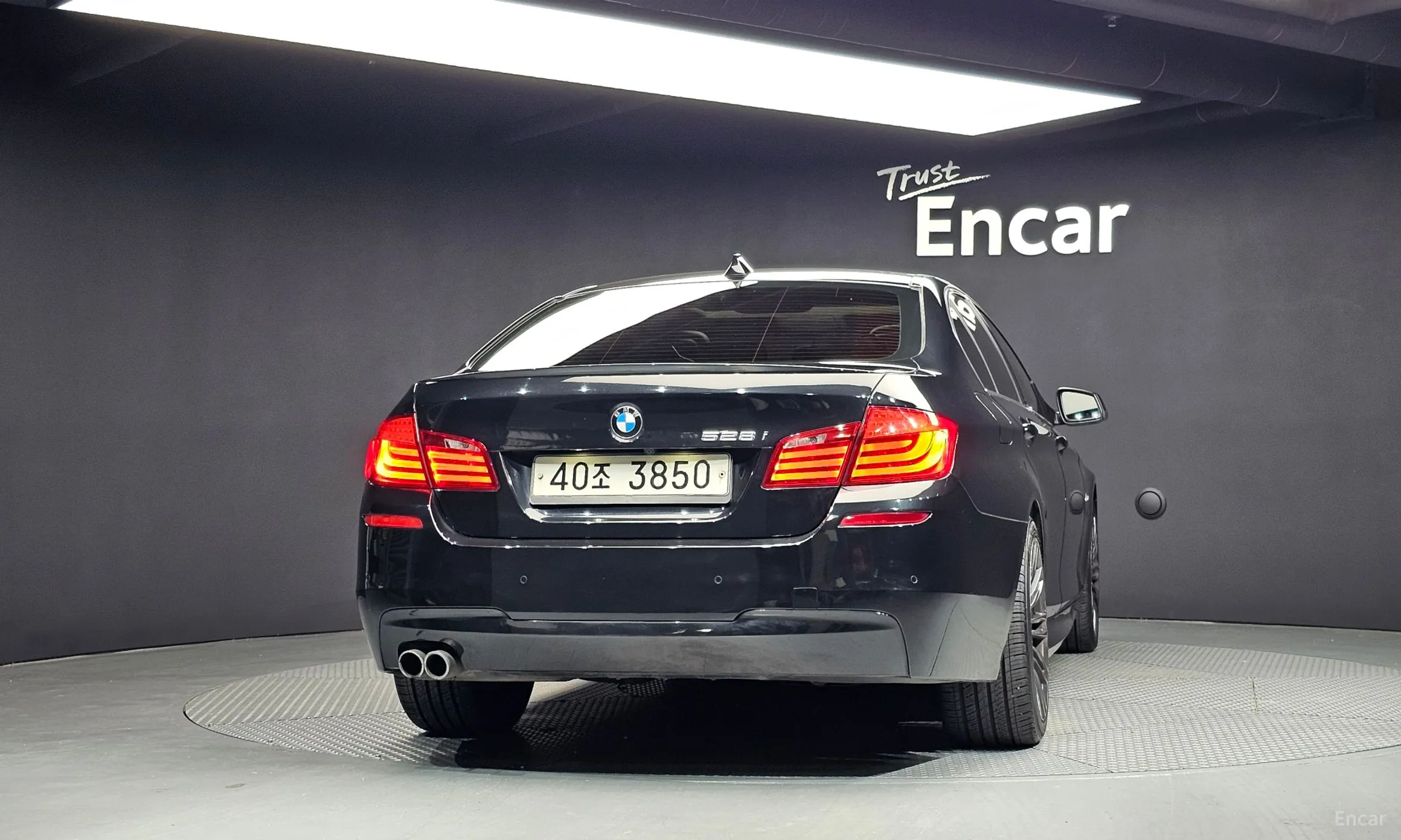 BMW 5 Series (F10) превью 4