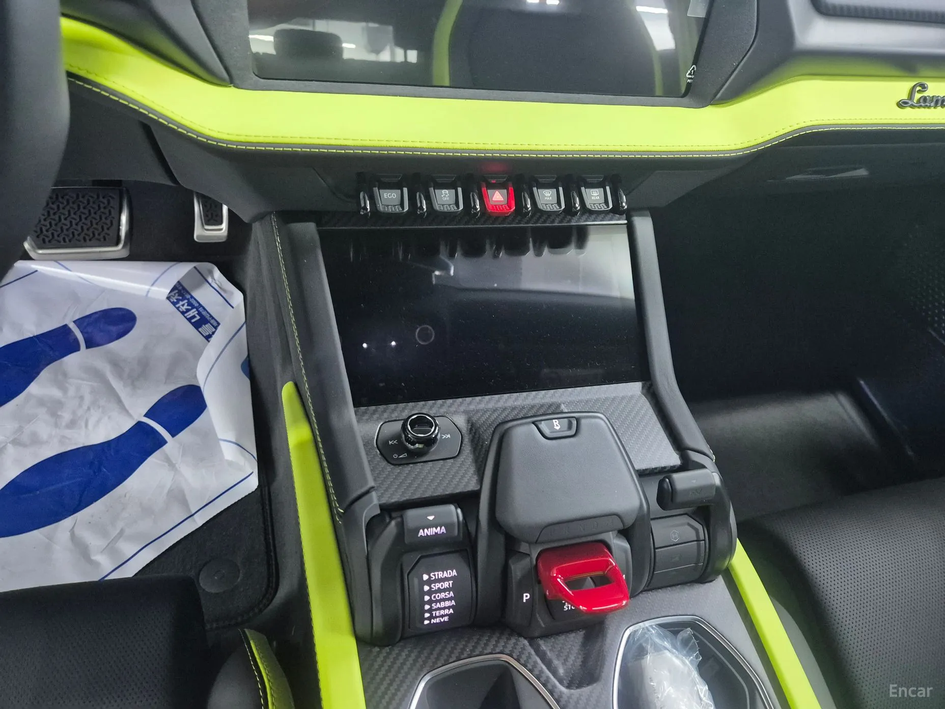 Lamborghini Urus превью 10