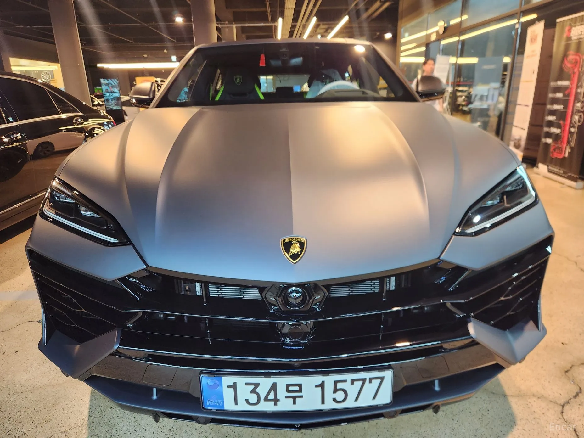 Lamborghini Urus превью 3