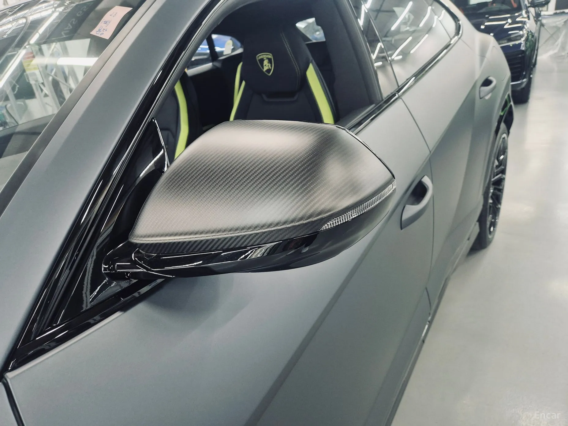 Lamborghini Urus превью 6
