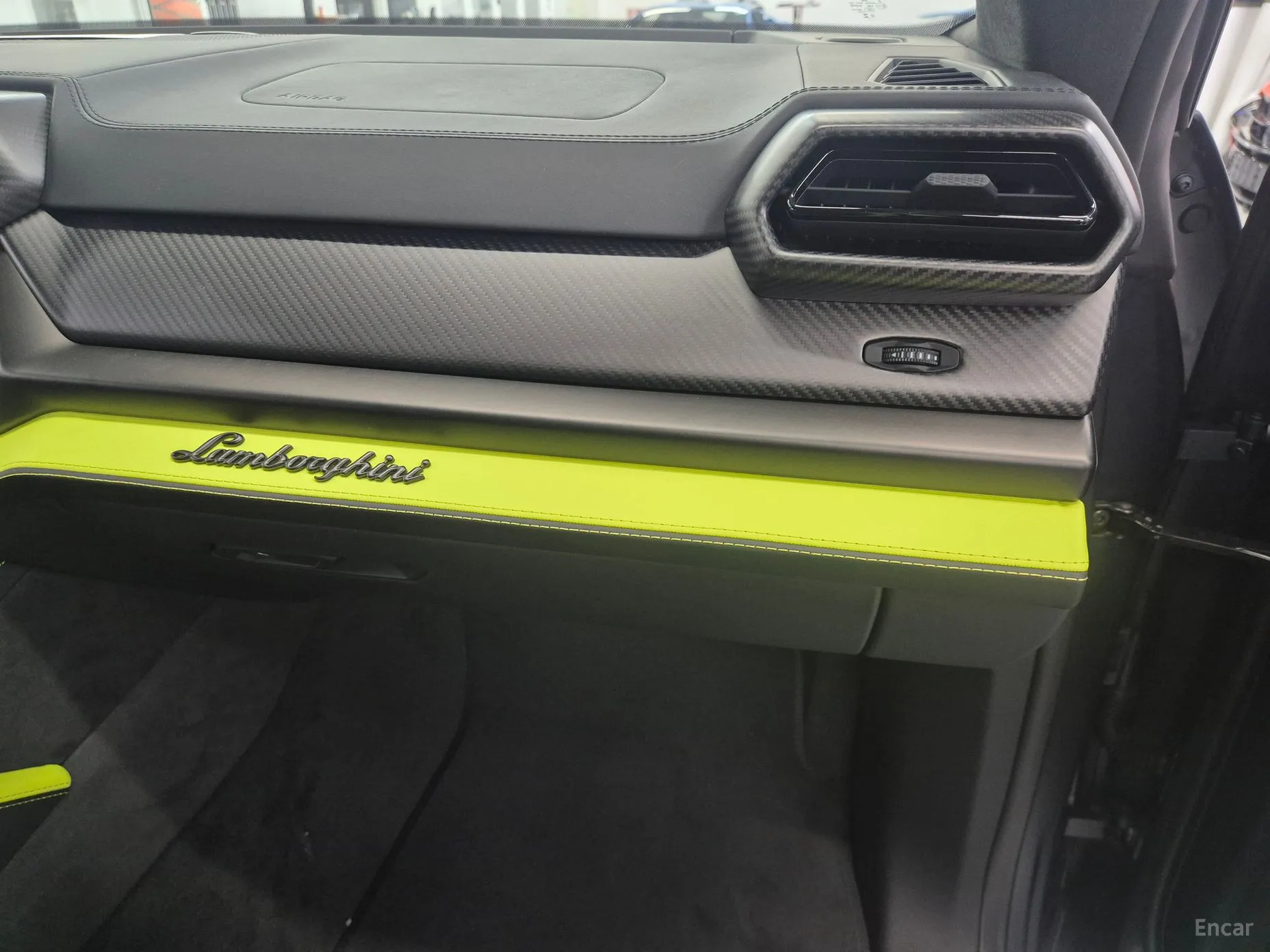 Lamborghini Urus превью 7
