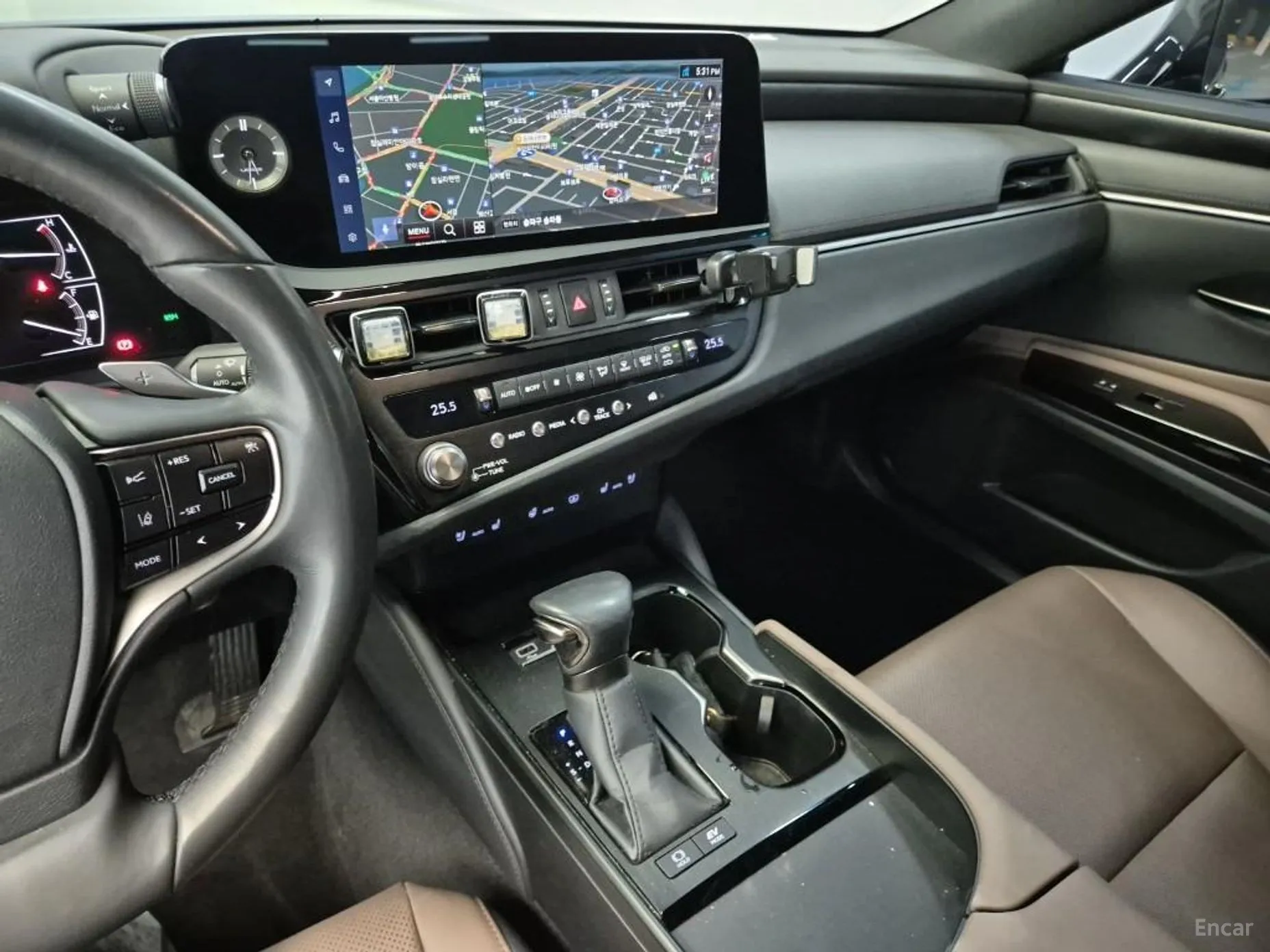 Lexus ES300h 7th Generation превью 10