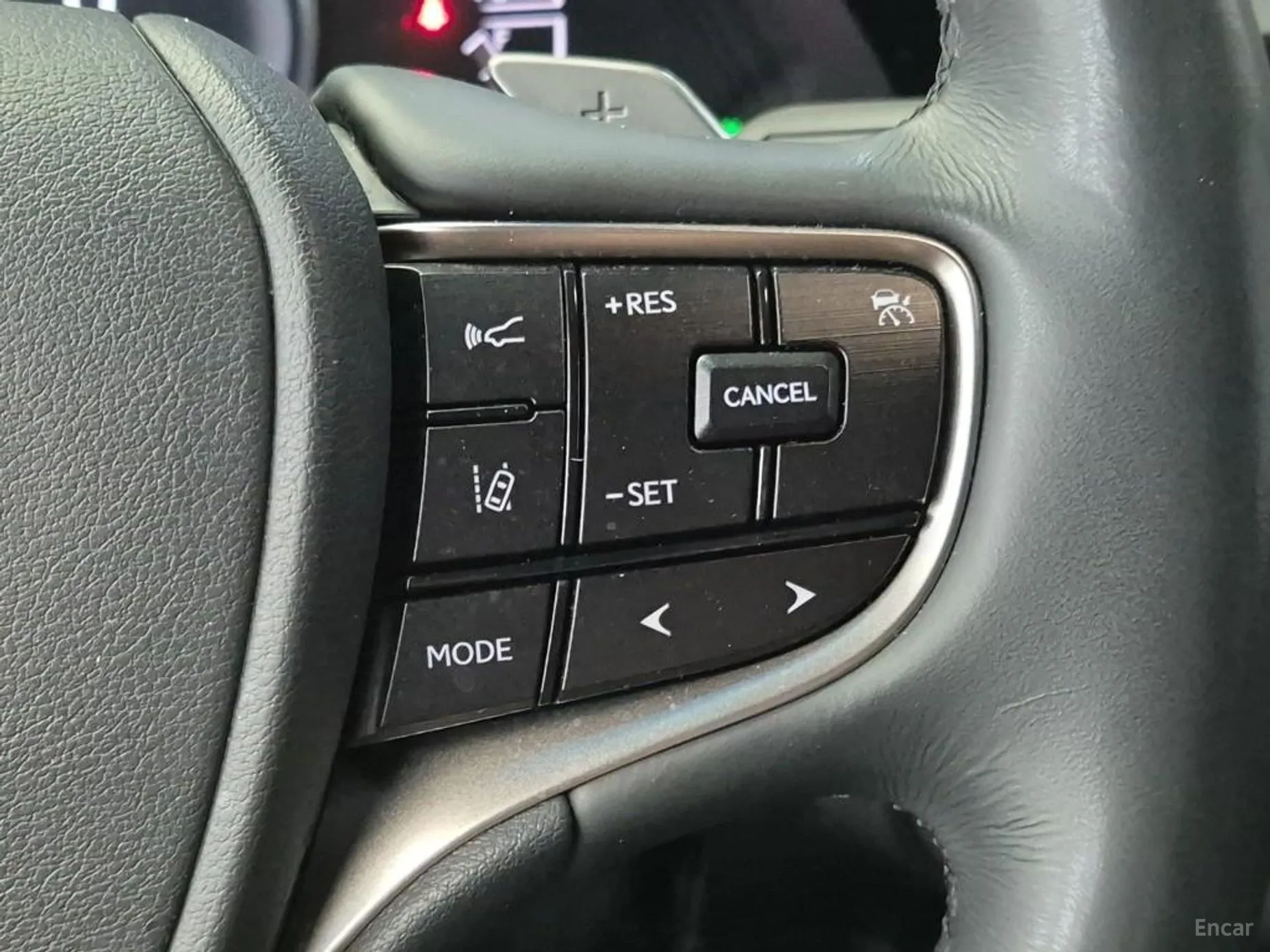Lexus ES300h 7th Generation превью 16