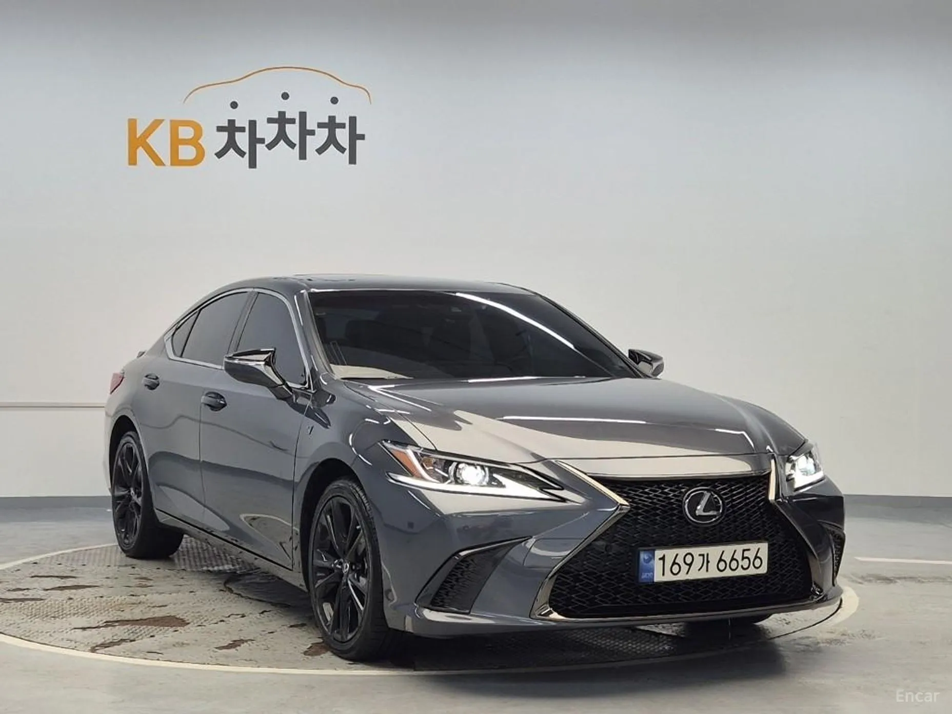 Lexus ES300h 7th Generation превью 4